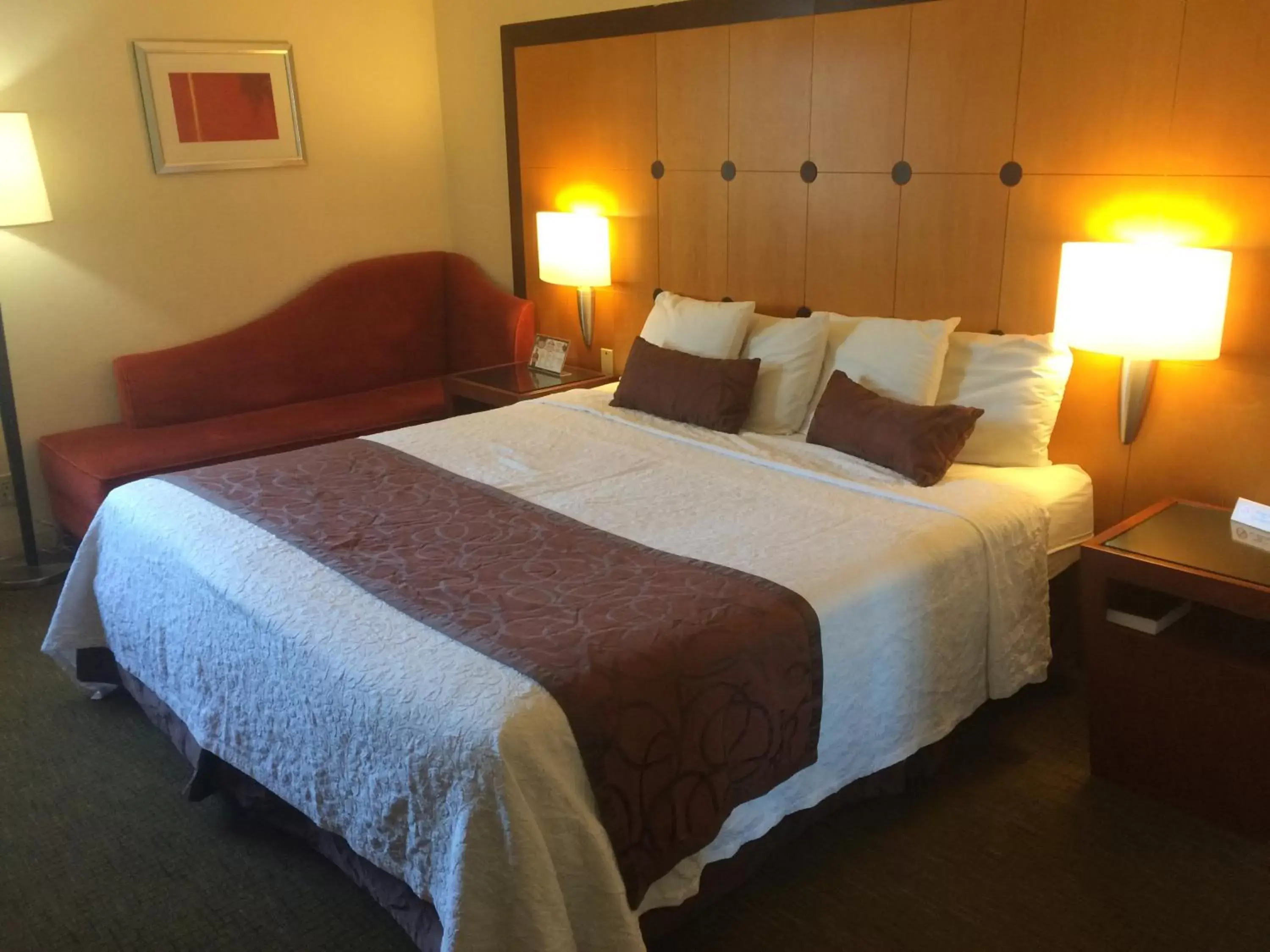 Bed in Travelodge by Wyndham Brooklyn Center
