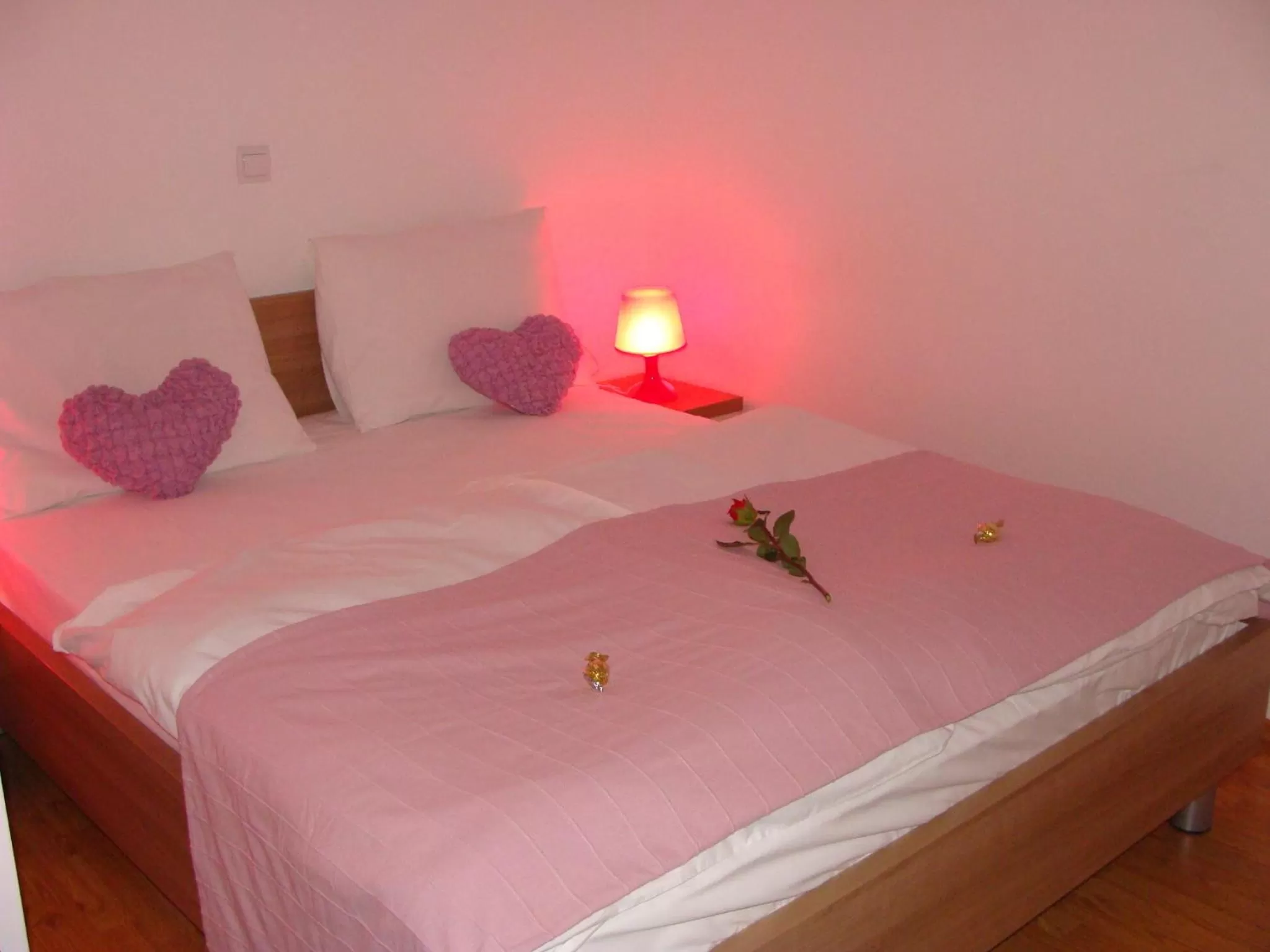 Photo of the whole room, Bed in Lugarnica