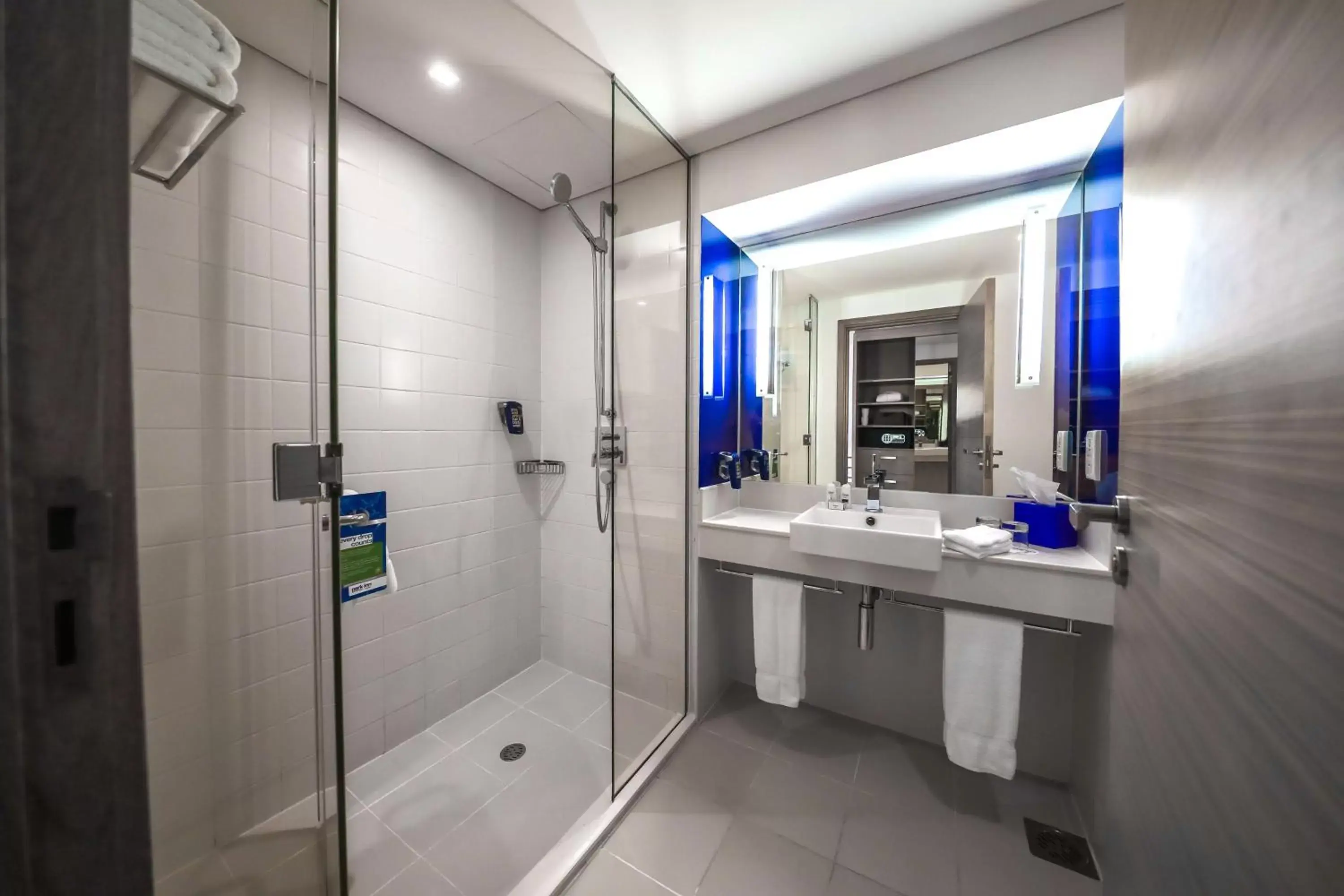 Shower, Bathroom in Park Inn by Radisson Abu Dhabi Yas Island