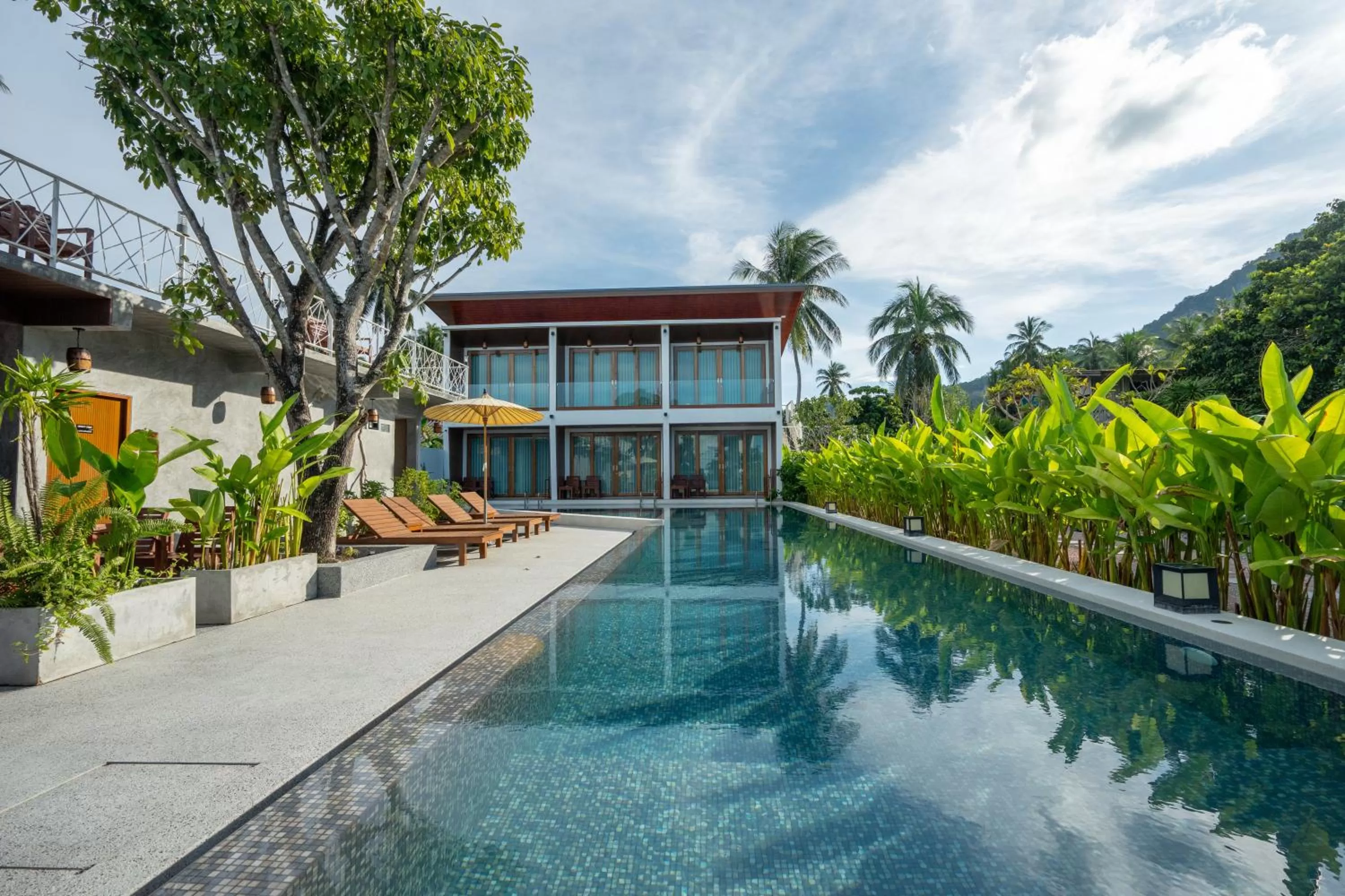 Swimming pool in Janpa Resort