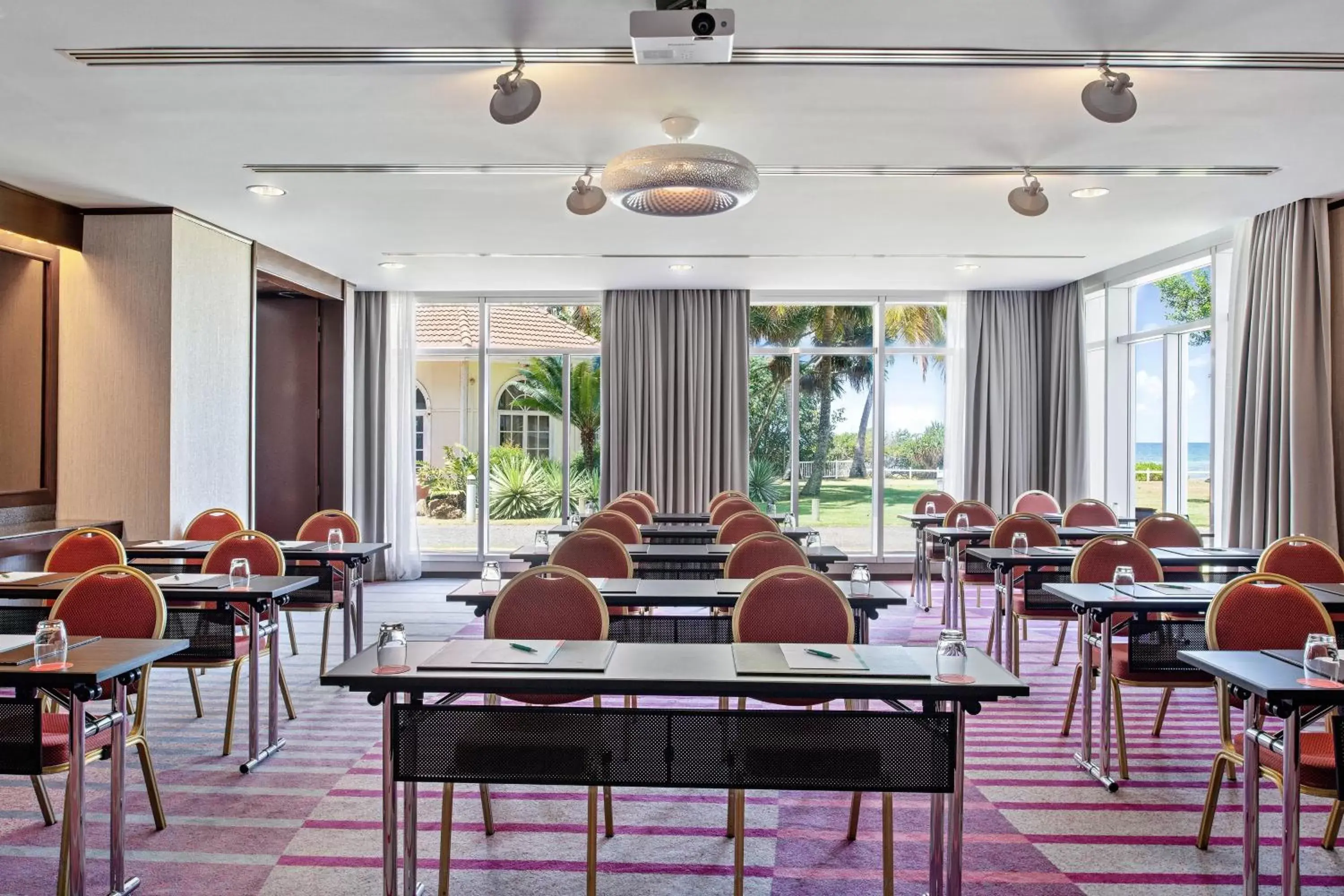Meeting/conference room, Restaurant/Places to Eat in Le Méridien Nouméa Resort & Spa
