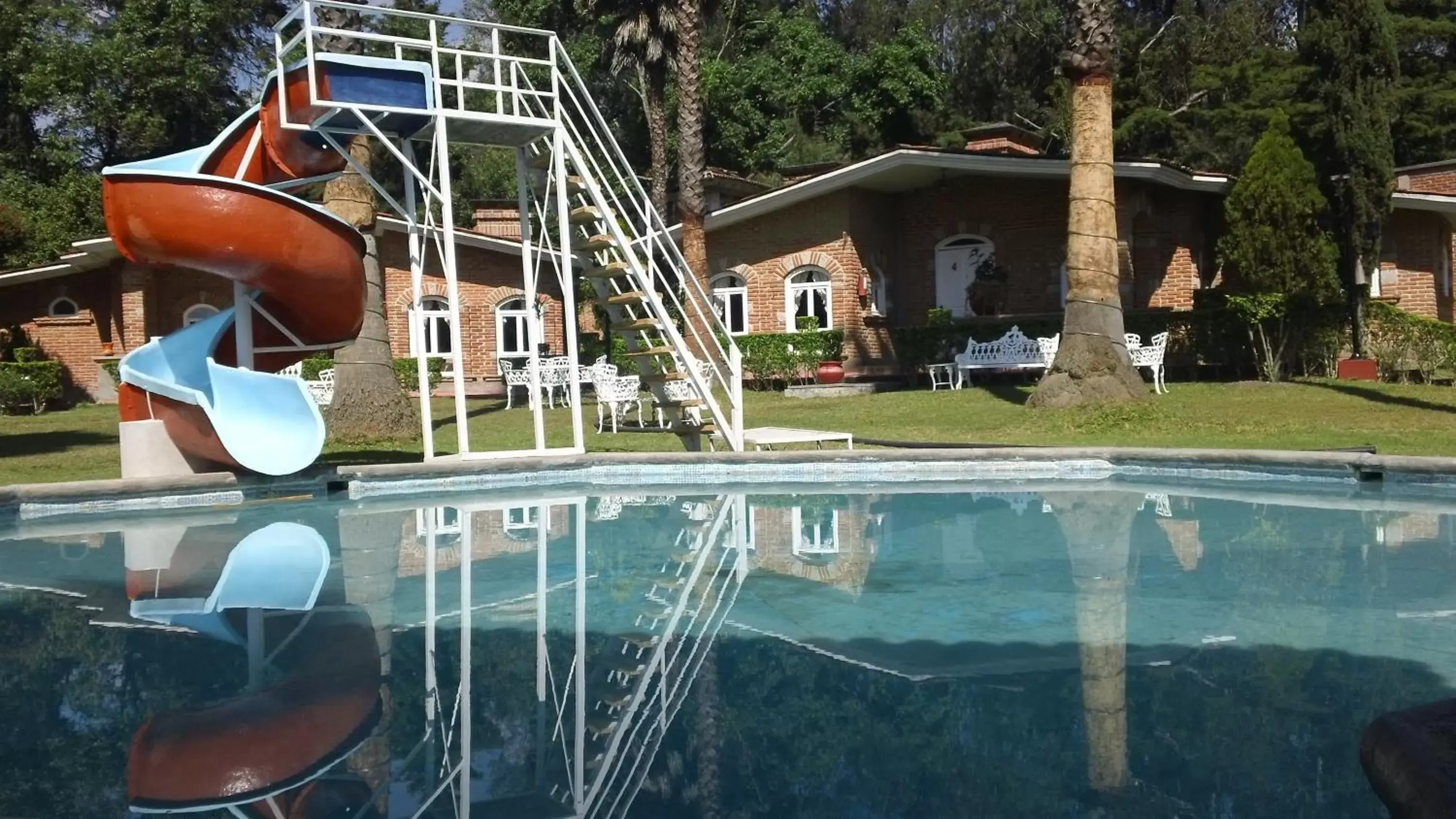 Swimming pool, Water Park in Hotel Villa Monarca Inn