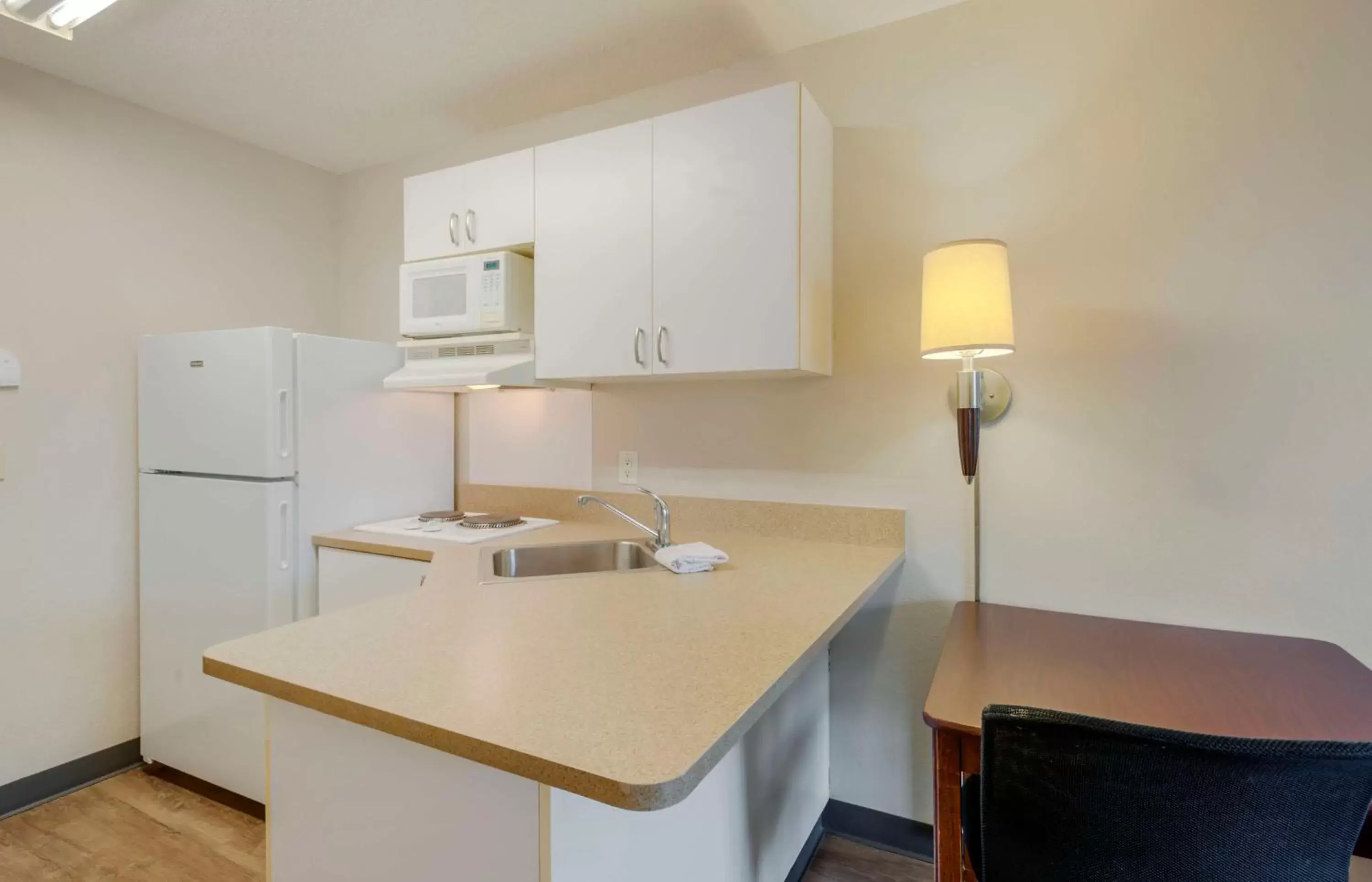 Bedroom, Kitchen/Kitchenette in Extended Stay America Suites - Ramsey - Upper Saddle River