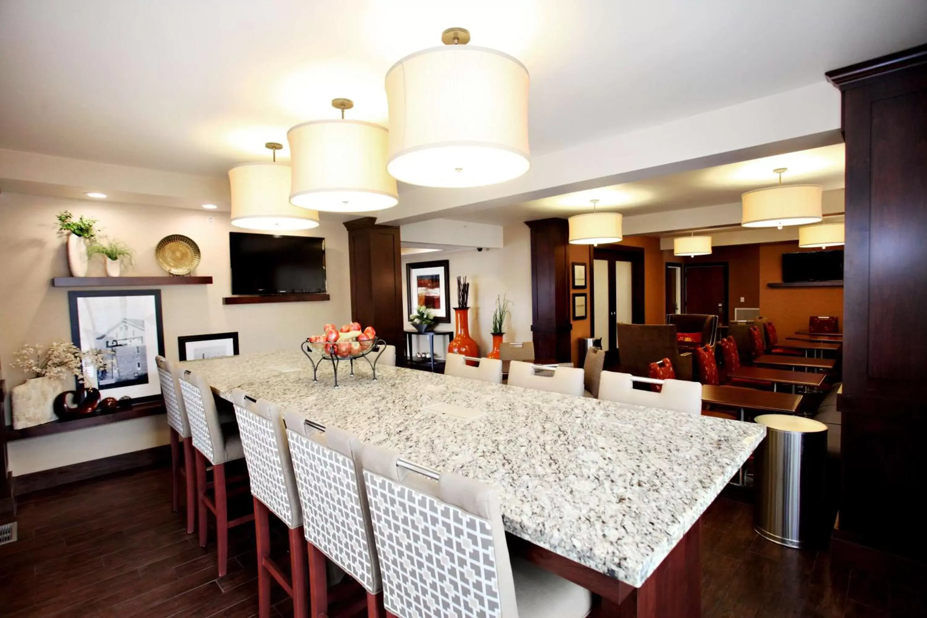 Dining Area in Hampton Inn Salt Lake City-North