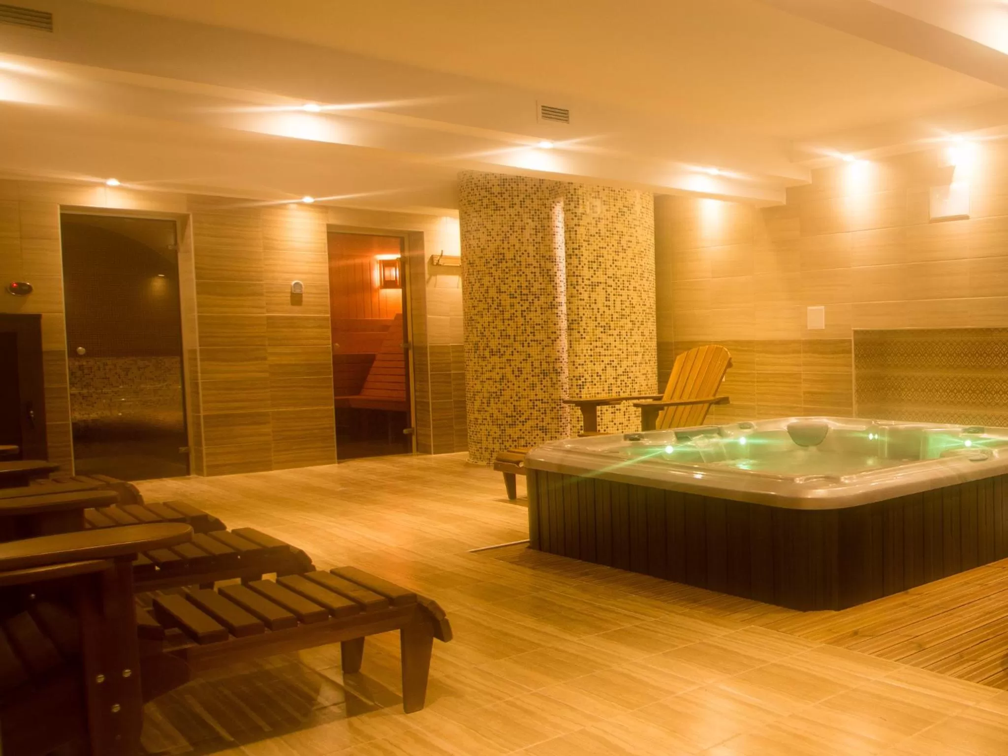 Hot Tub in Park Hotel Asenevtsi