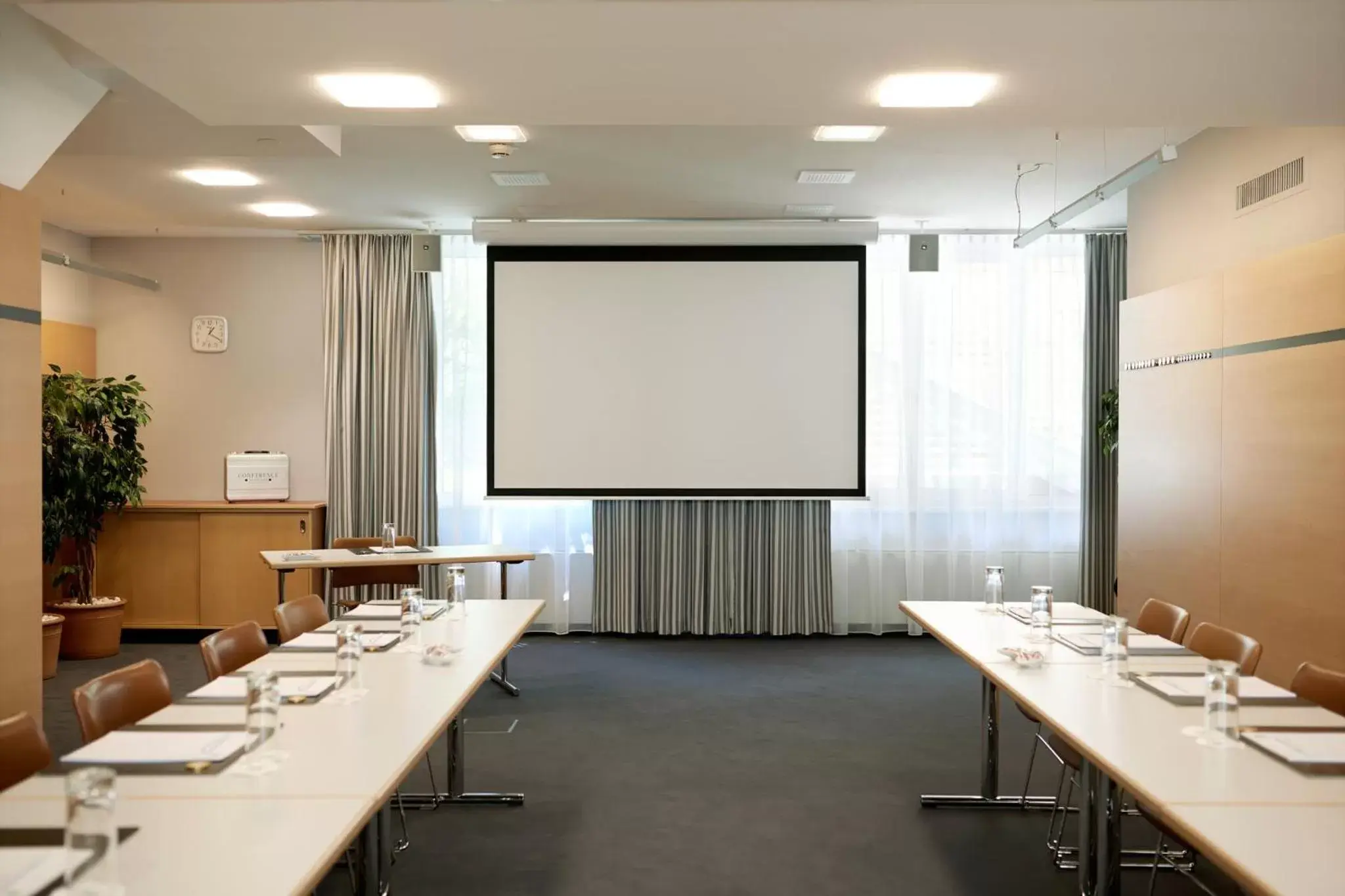Meeting/conference room, Business Area/Conference Room in Holiday Inn Vienna City, an IHG Hotel
