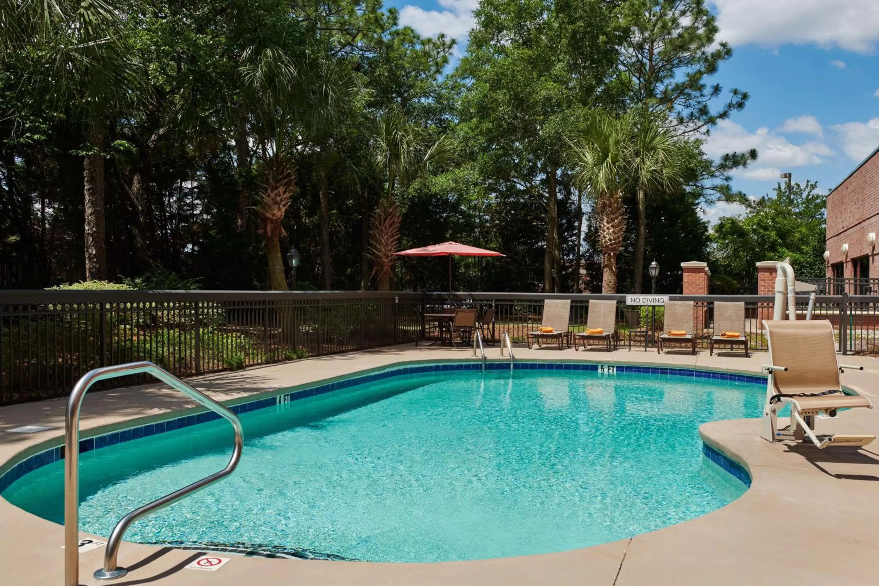 Pool view in Hampton Inn Wilmington-Medical Park