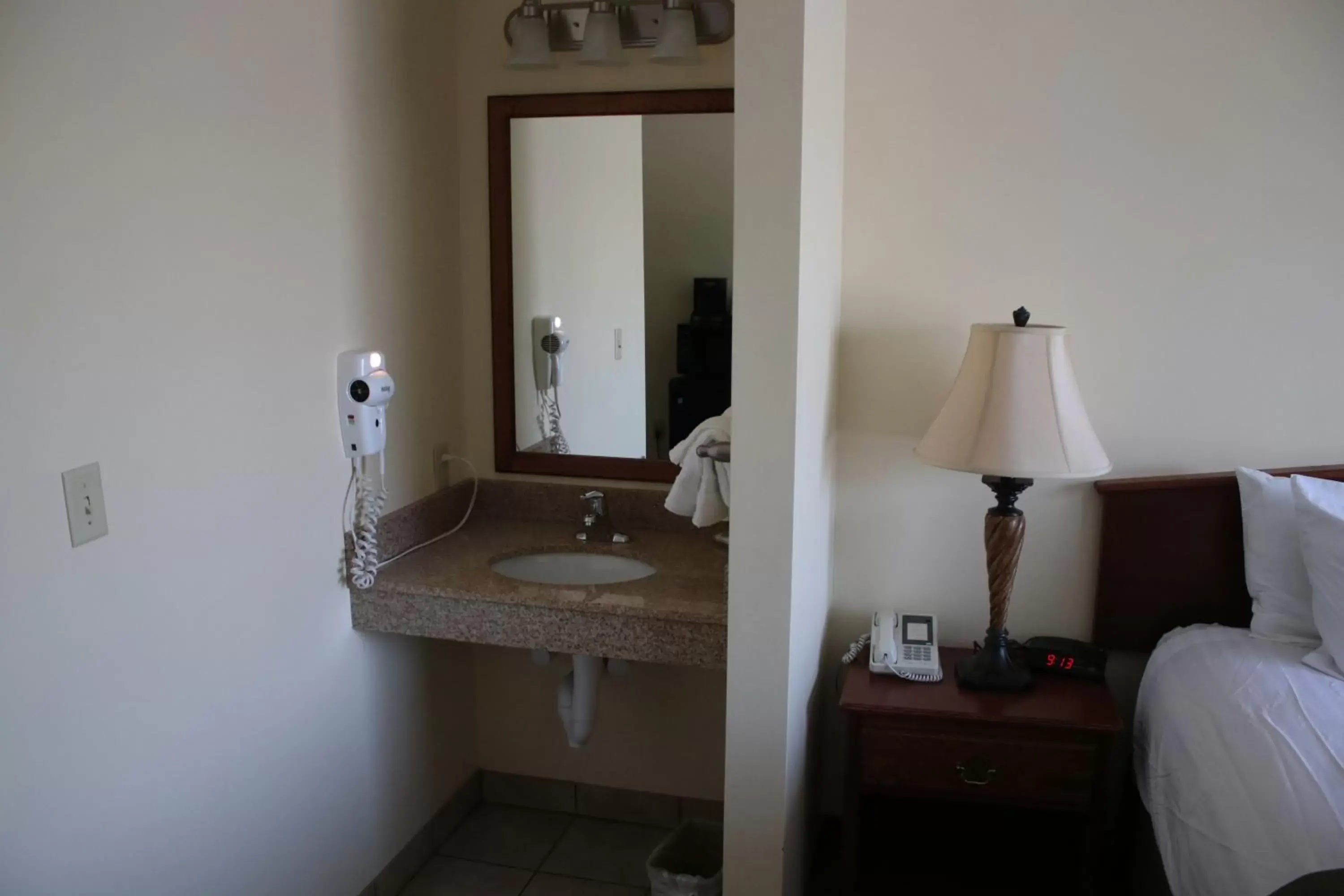 Bathroom in The Edgewood Hotel and Suites
