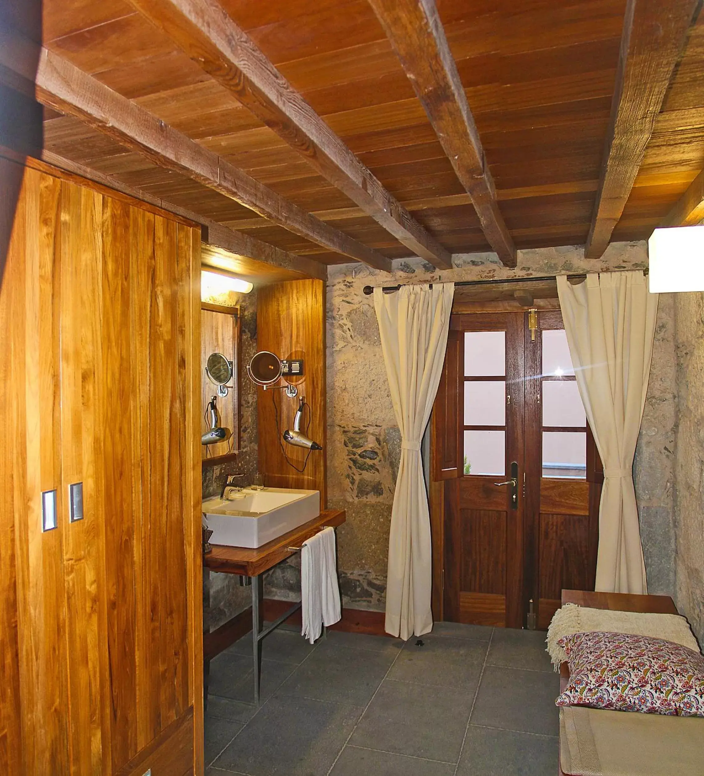 Bathroom in Hotel Rural El Mondalón