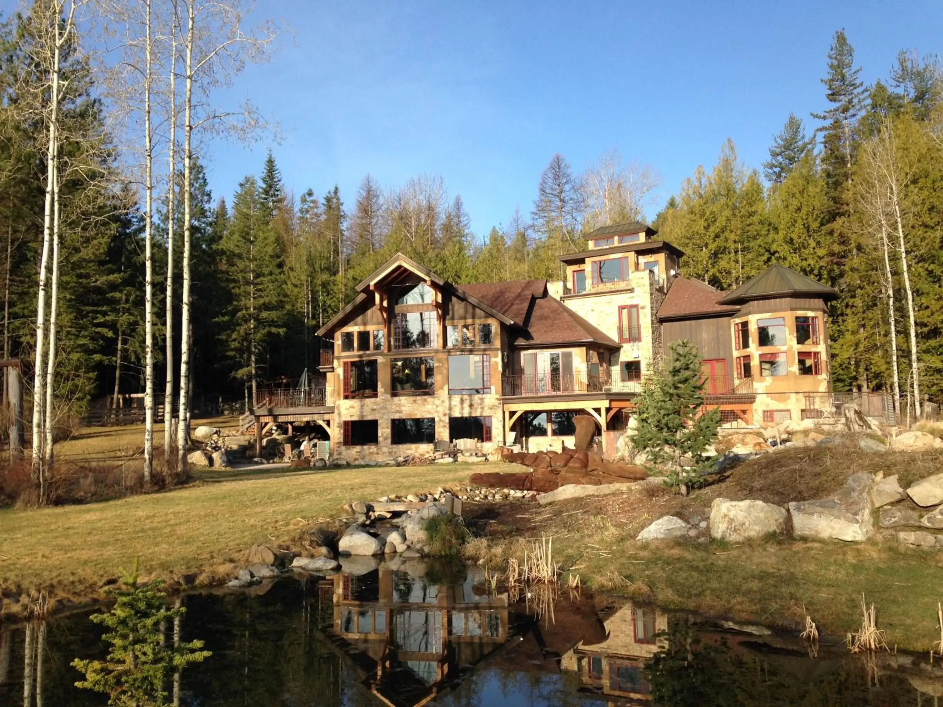 Facade/entrance, Property Building in Talus Rock Retreat