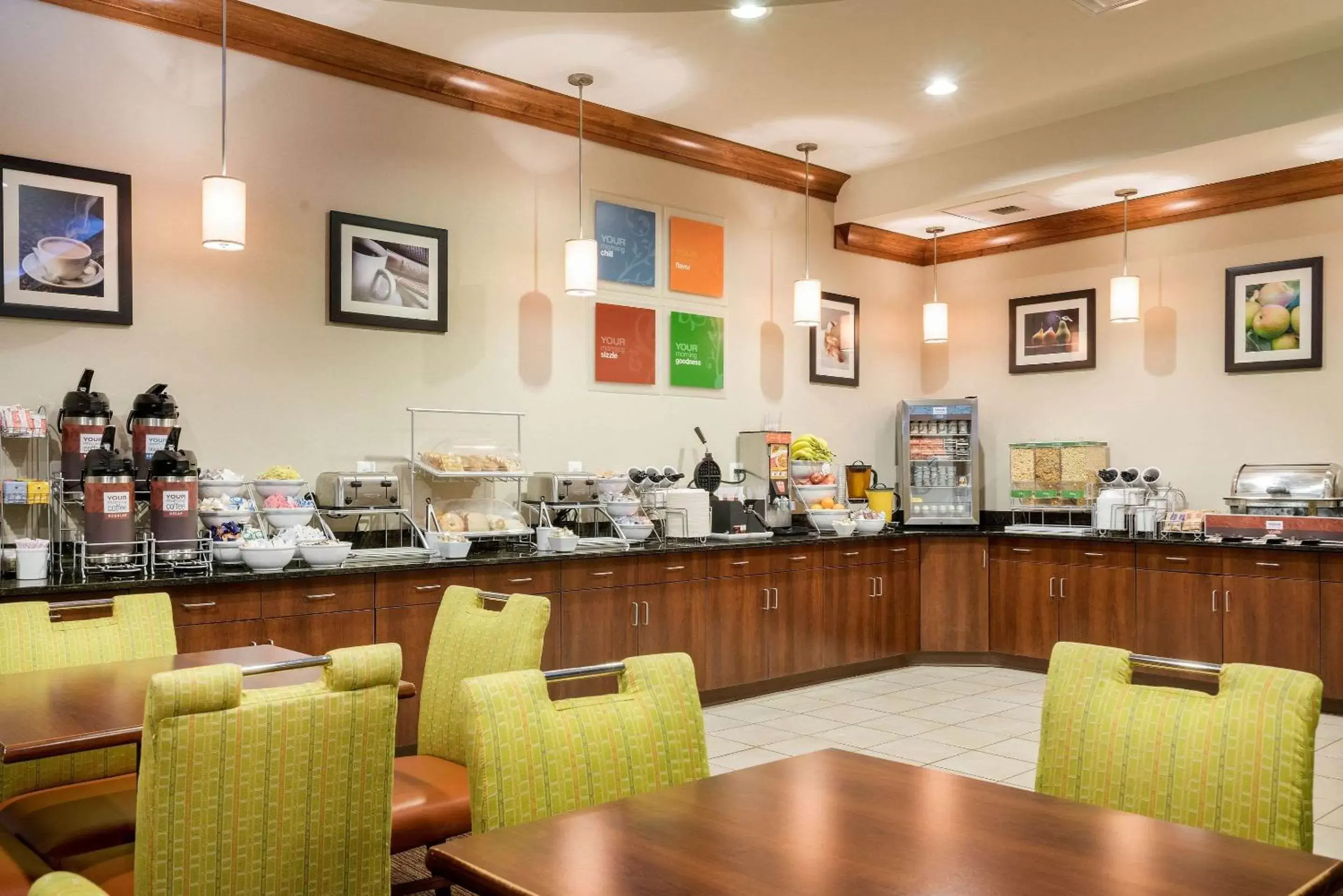 Dining area, Restaurant/Places to Eat in Comfort Inn & Suites Lexington Park