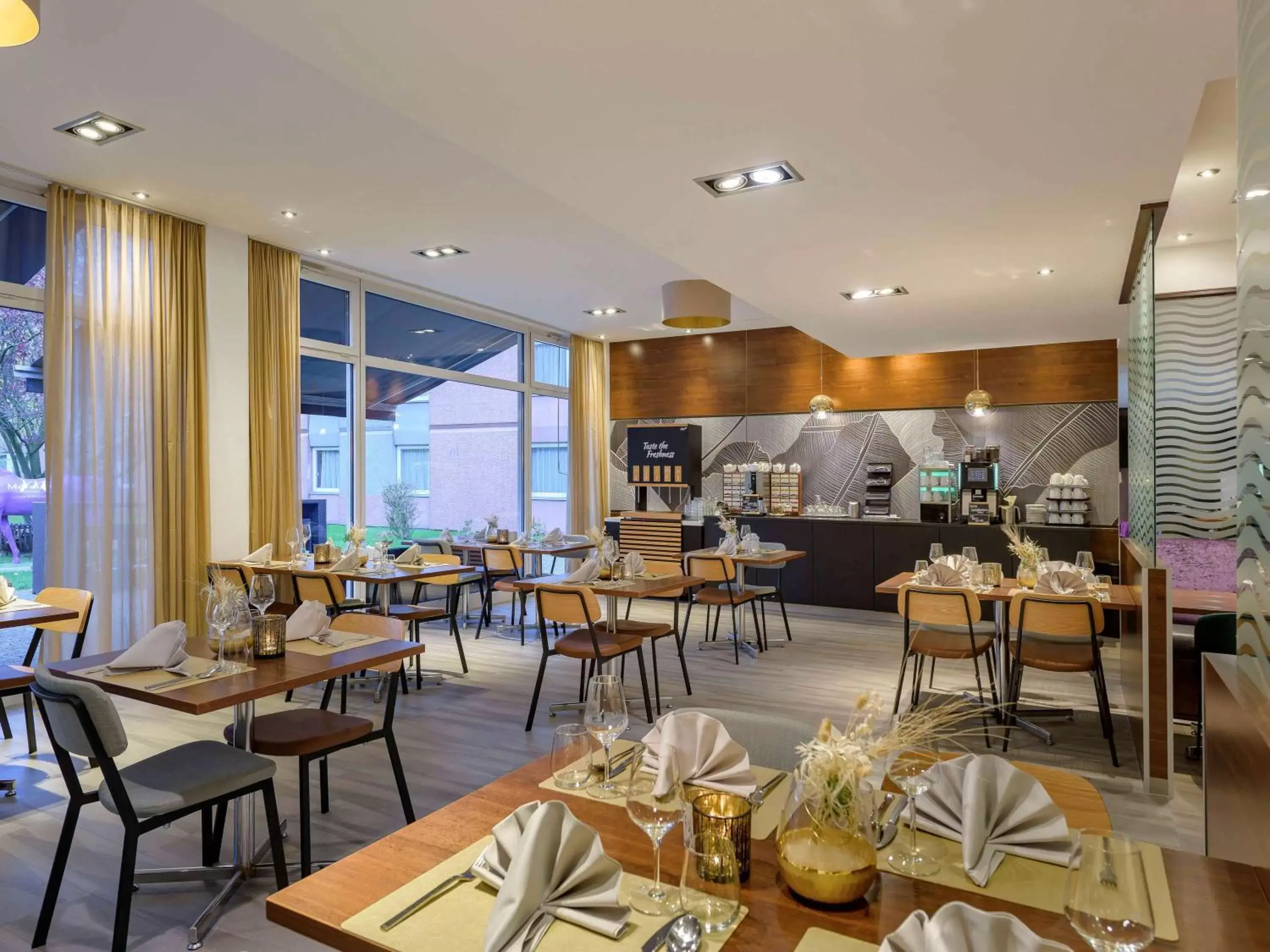 Restaurant/Places to Eat in Mercure Aachen Europaplatz