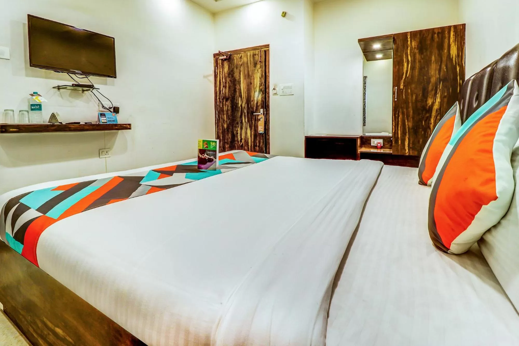 TV and multimedia, Bed in FabExpress Affection Inn