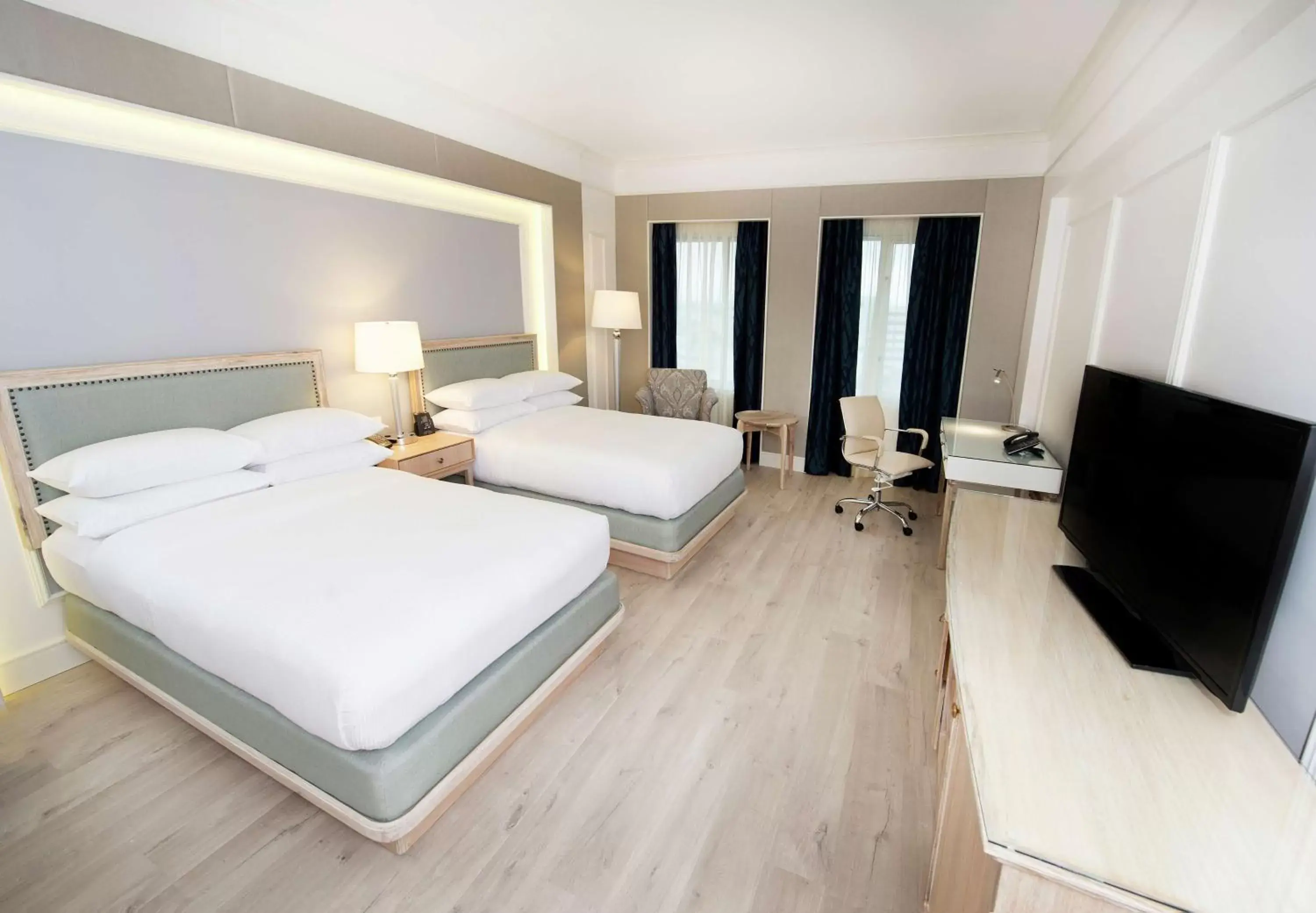 Bedroom, Bed in Hilton Colon Guayaquil Hotel Bedroom, Bed in Hilton Colon Guayaquil Hotel