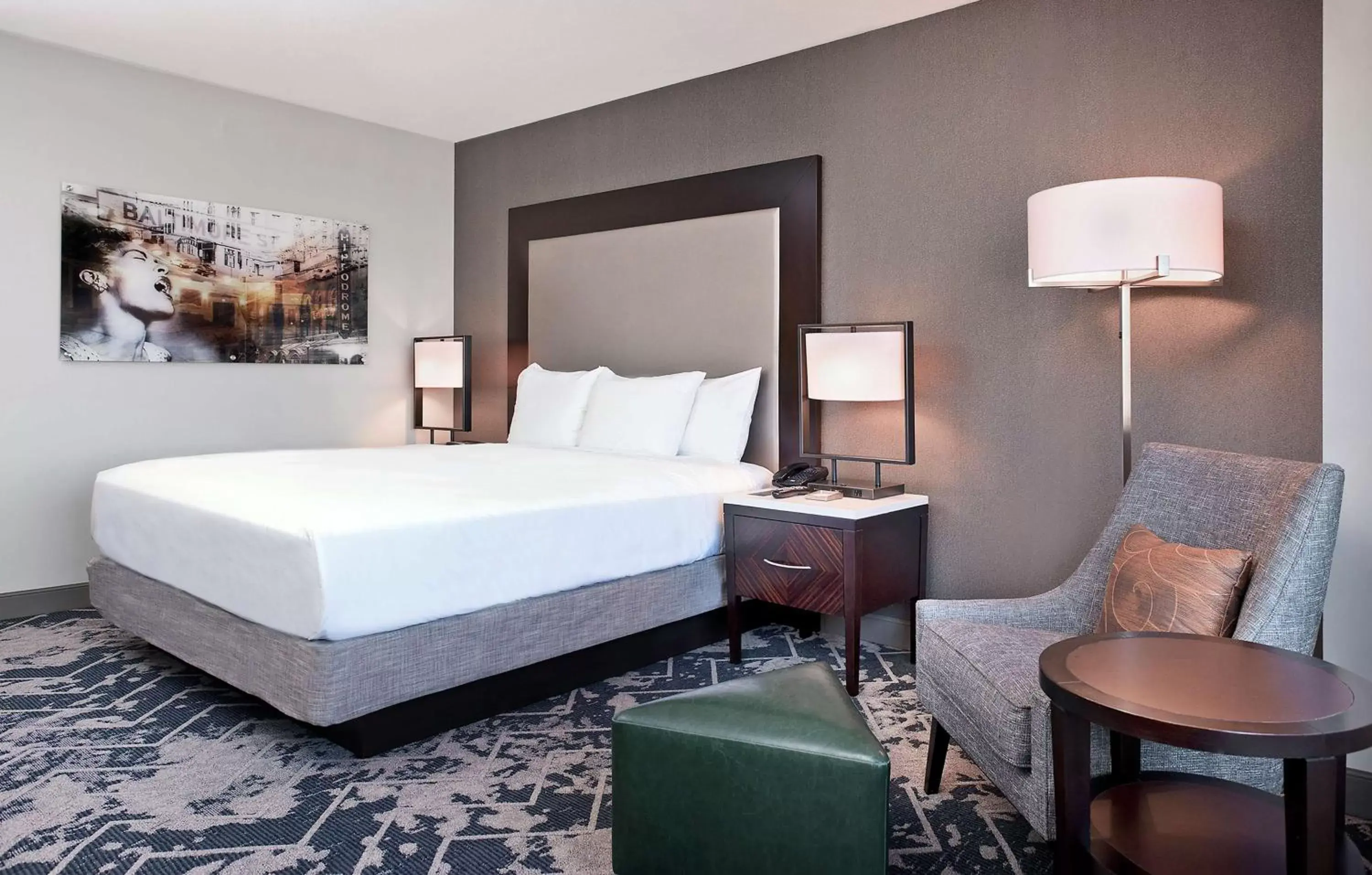 Bed in Hilton Baltimore Inner Harbor