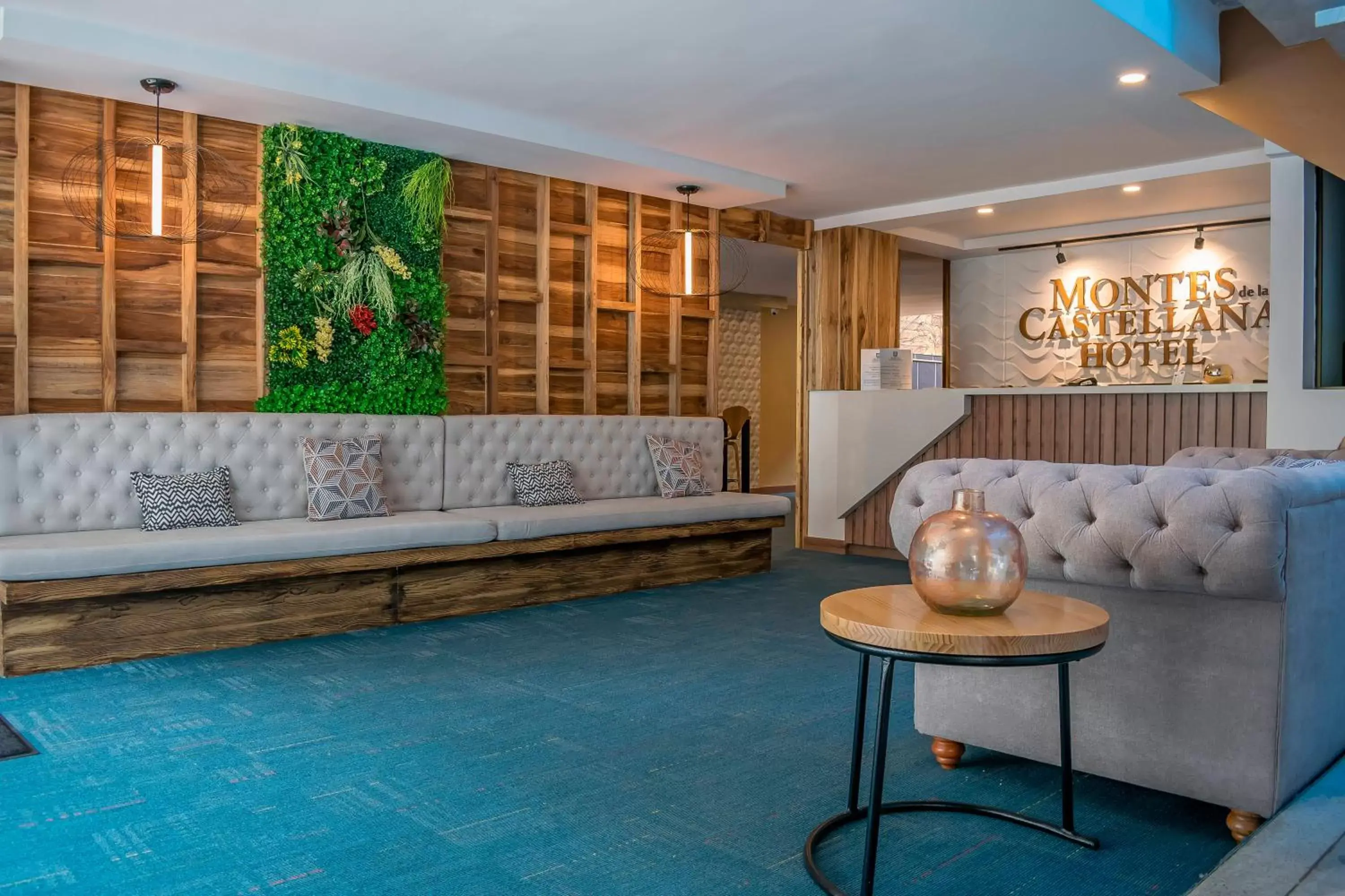 Lobby or reception in Hotel Montes De La Castellana Lobby or reception in Hotel Montes De La Castellana