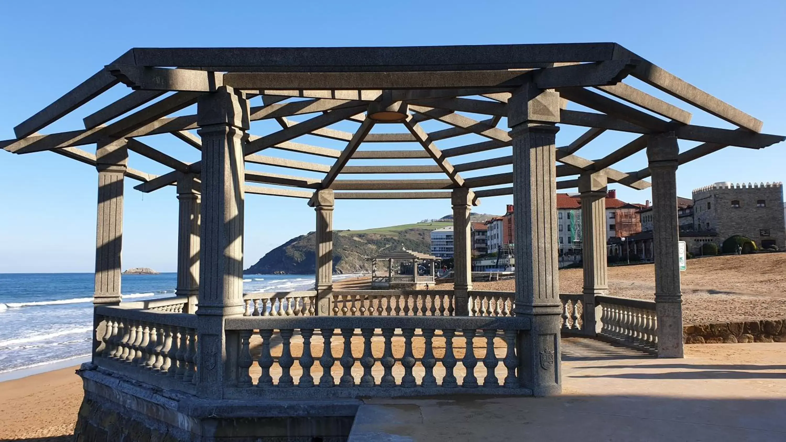 Beach in Hotel Zarauz