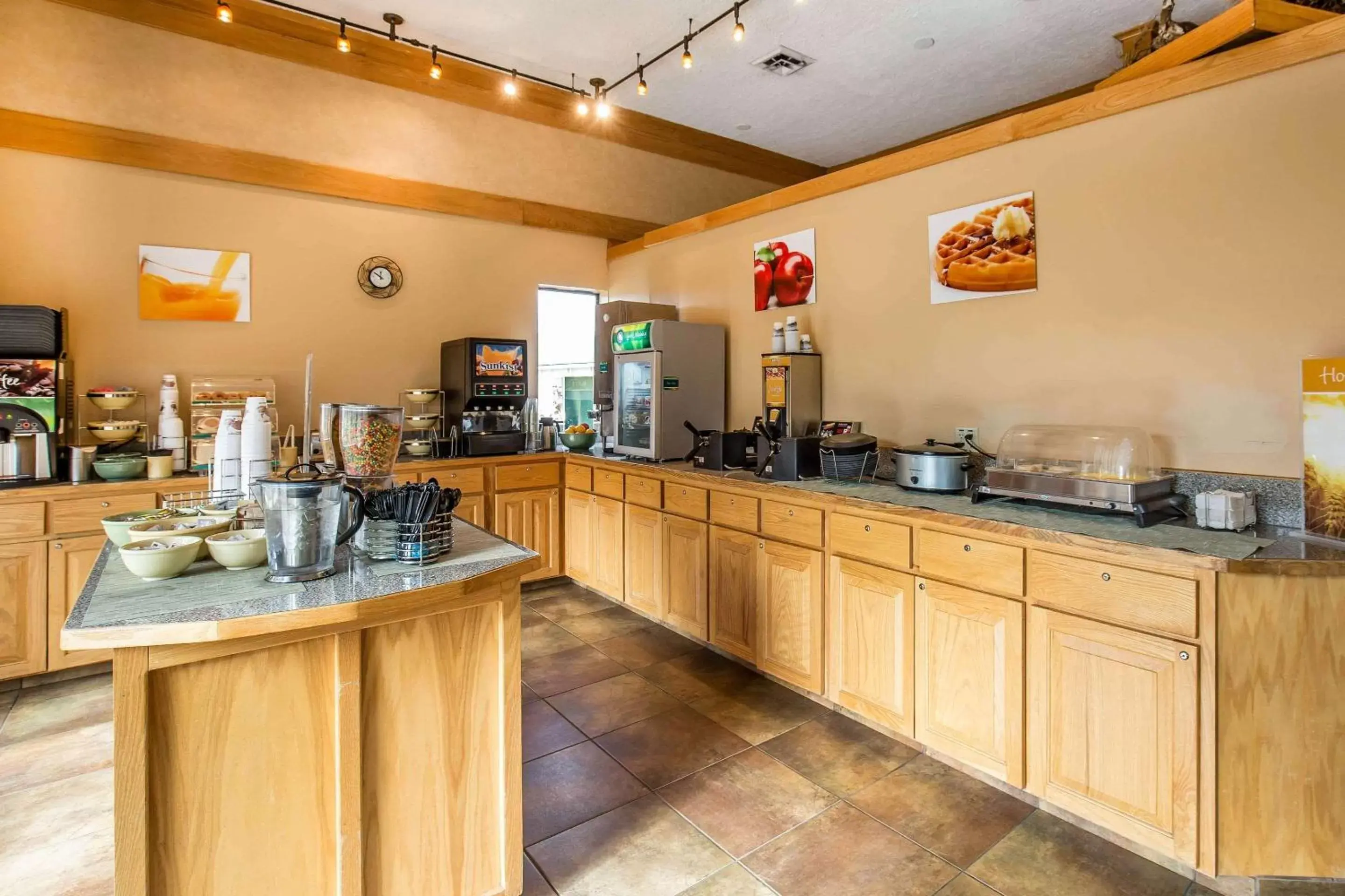 Restaurant/places to eat in Quality Inn Restaurant/places to eat in Quality Inn