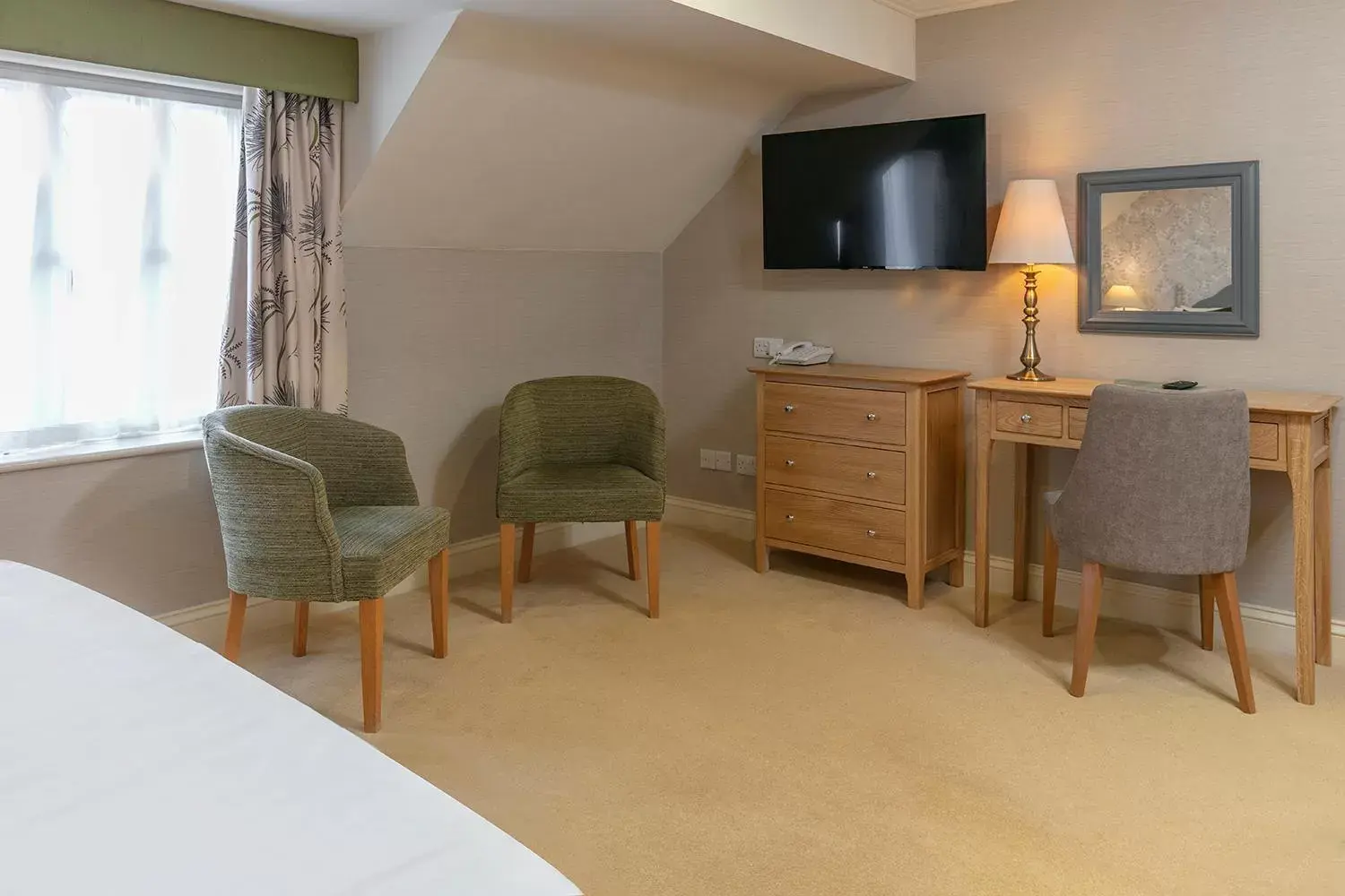 Bedroom, TV/Entertainment Center in Kings Lynn Knights Hill Hotel & Spa, BW Signature Collection