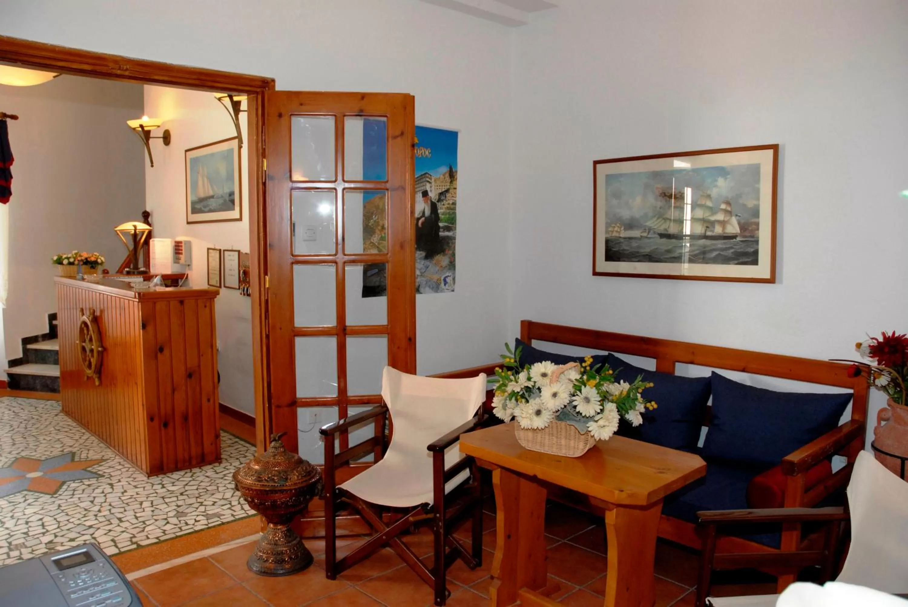 Lobby or reception, Dining Area in Amaryllis Hotel