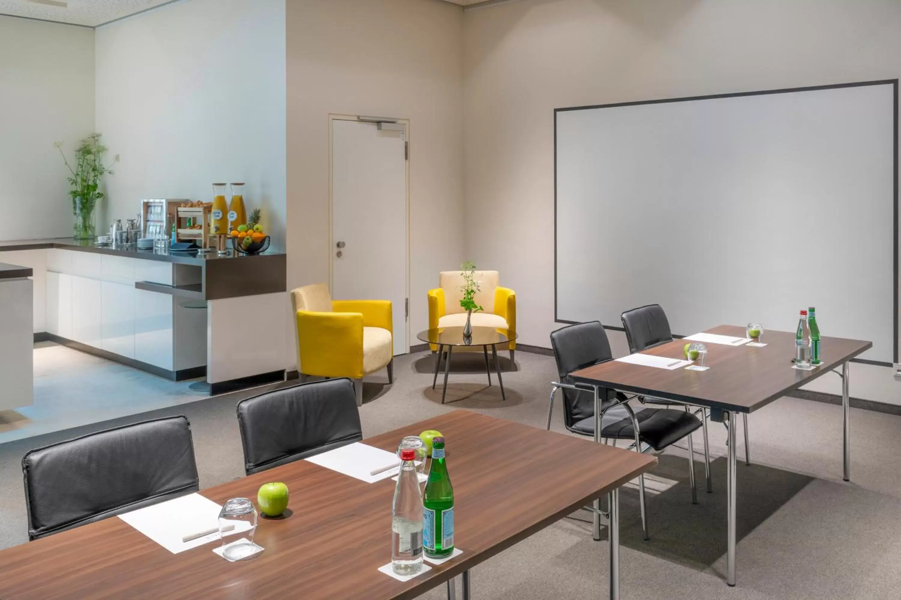 Meeting/conference room, Restaurant/Places to Eat in Melia Luxembourg