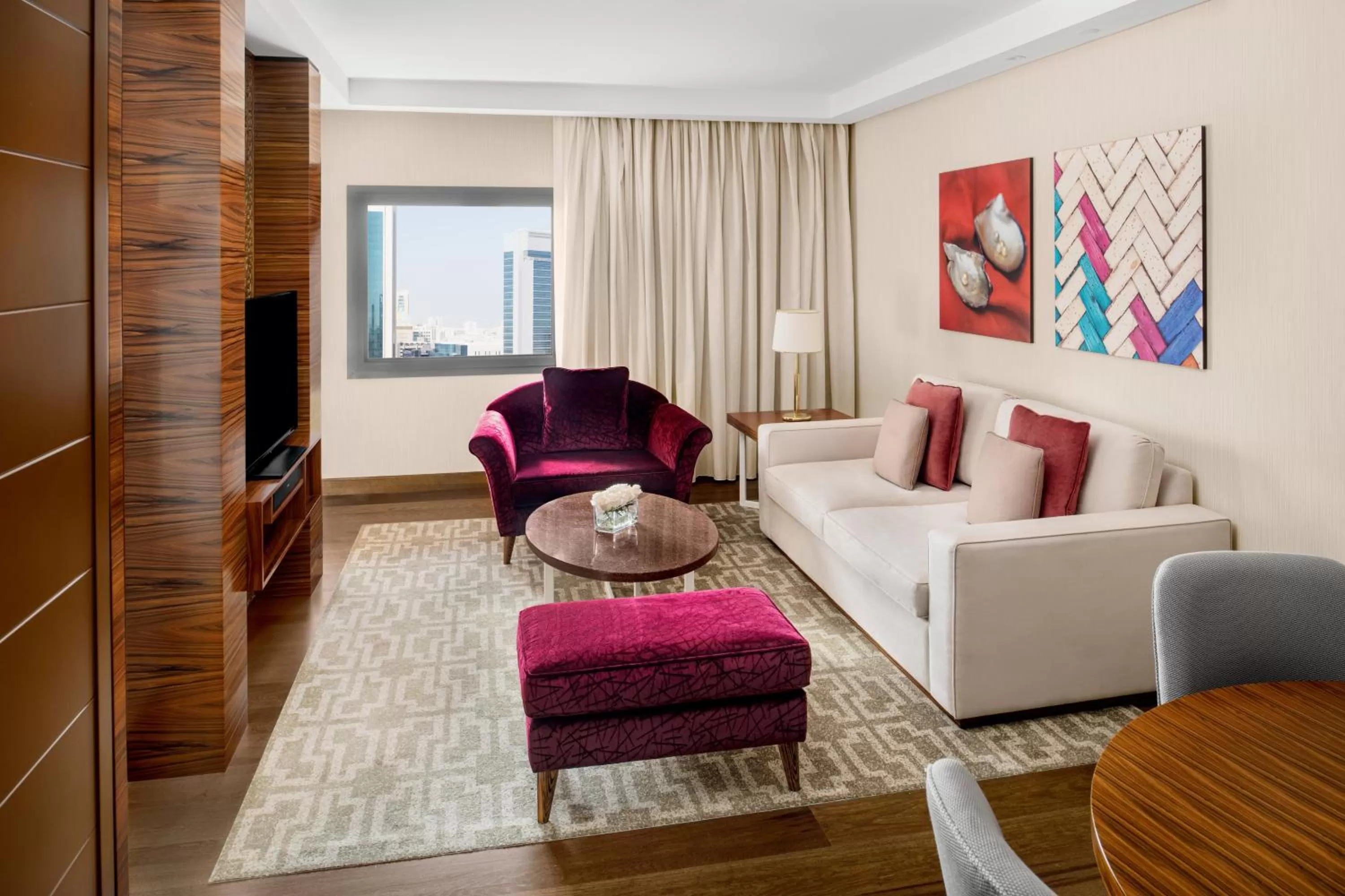 Photo of the whole room in InterContinental Bahrain by IHG