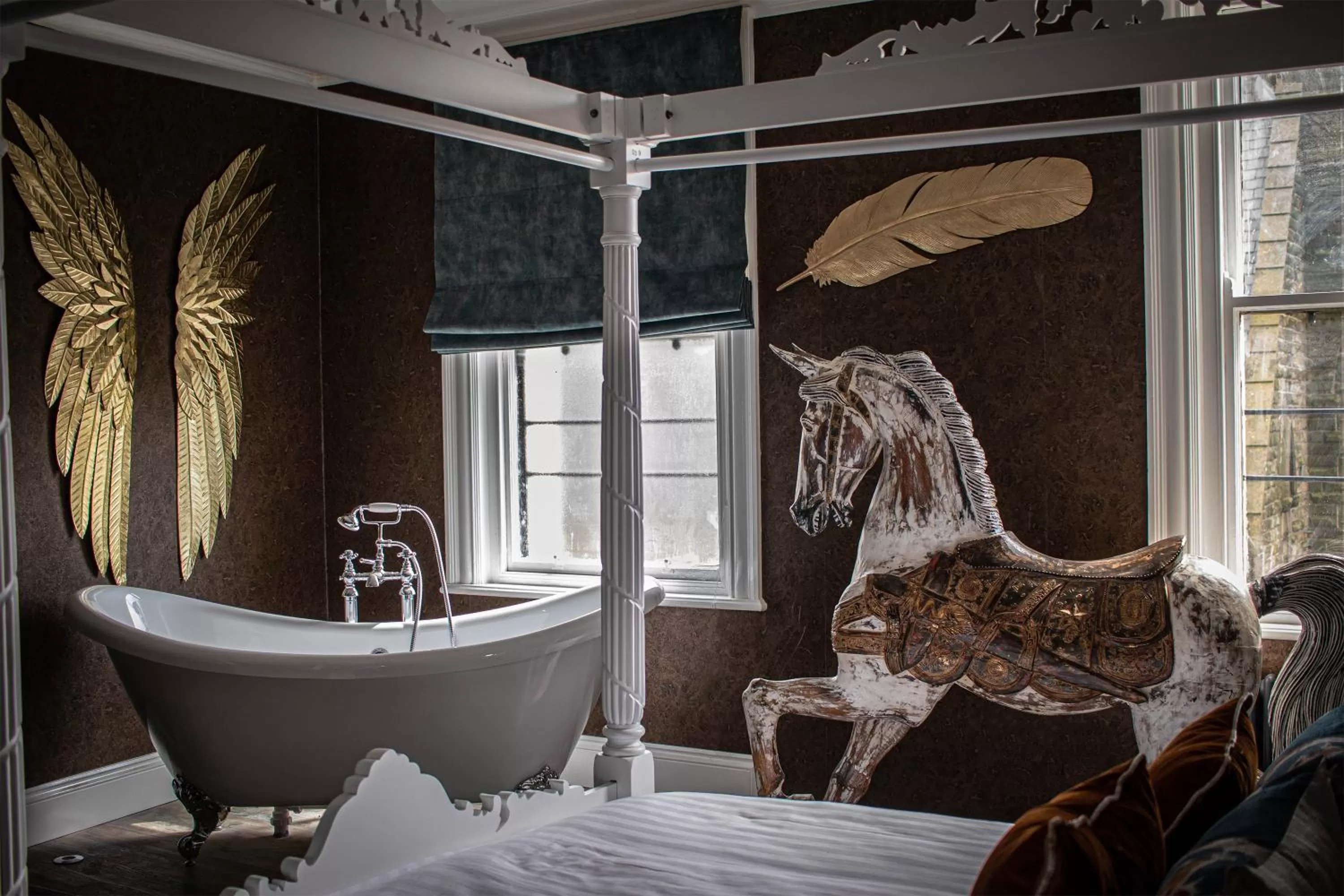 Bedroom, Bed in The Auction House