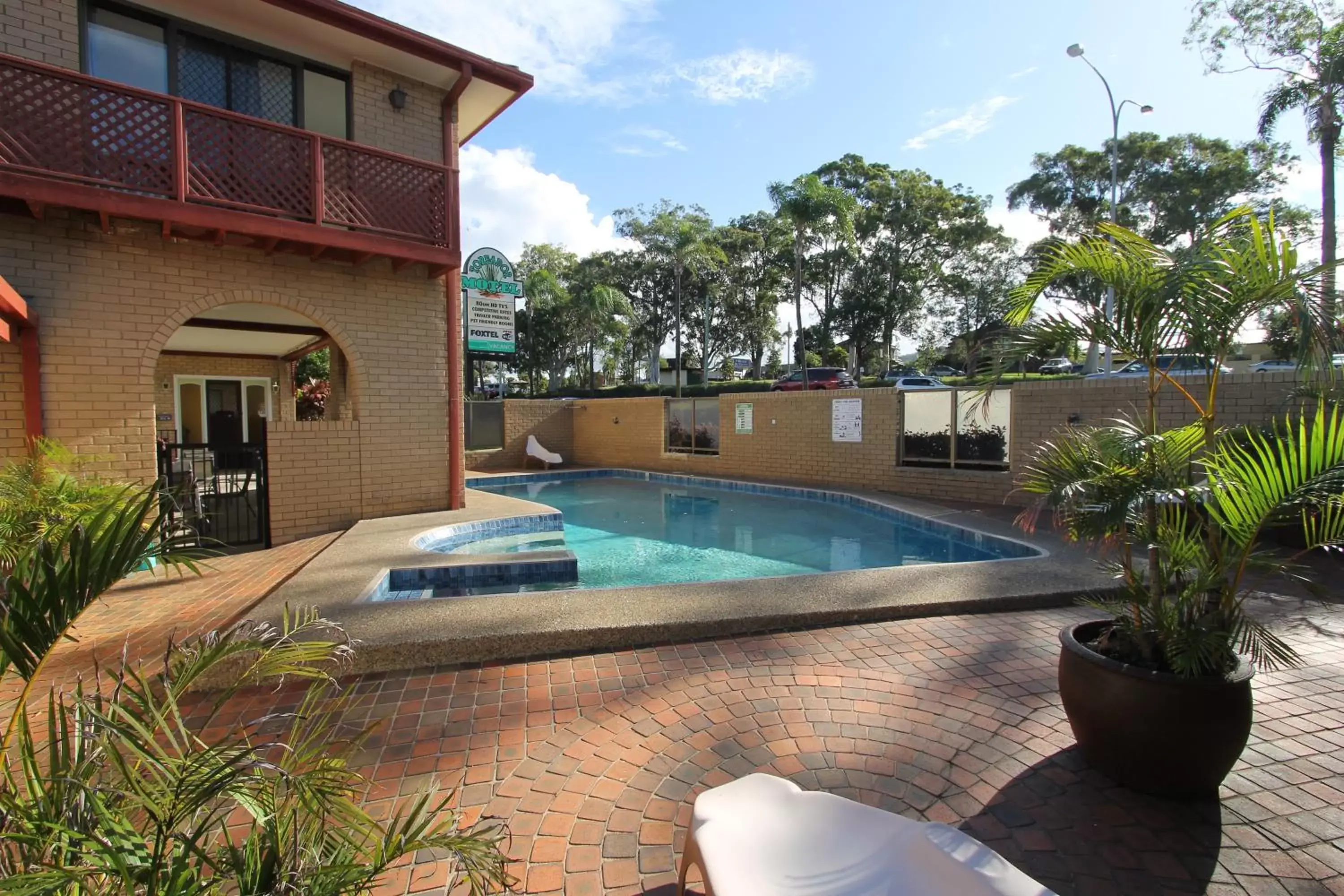 Swimming Pool in Toreador Motel