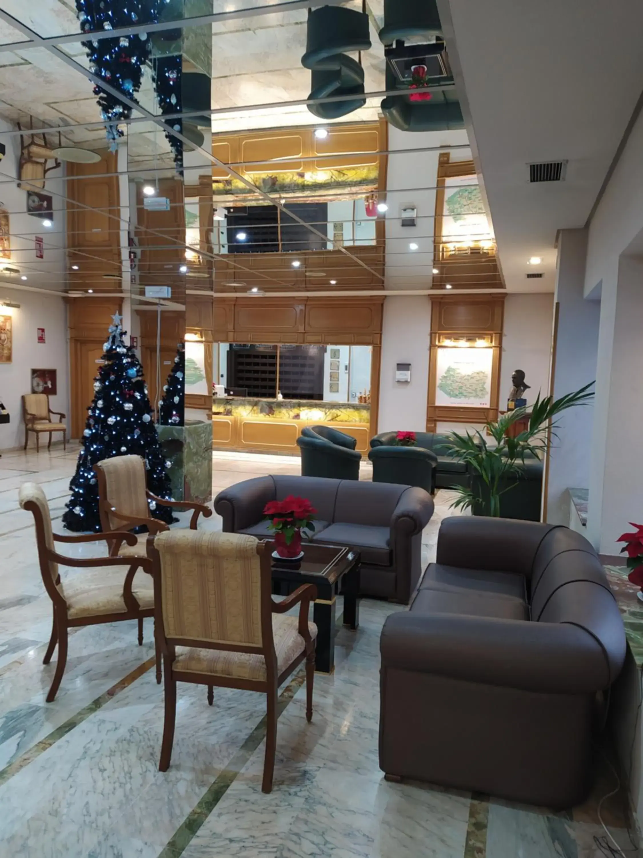 Living room, Lobby/Reception in Hotel Santa Cecilia