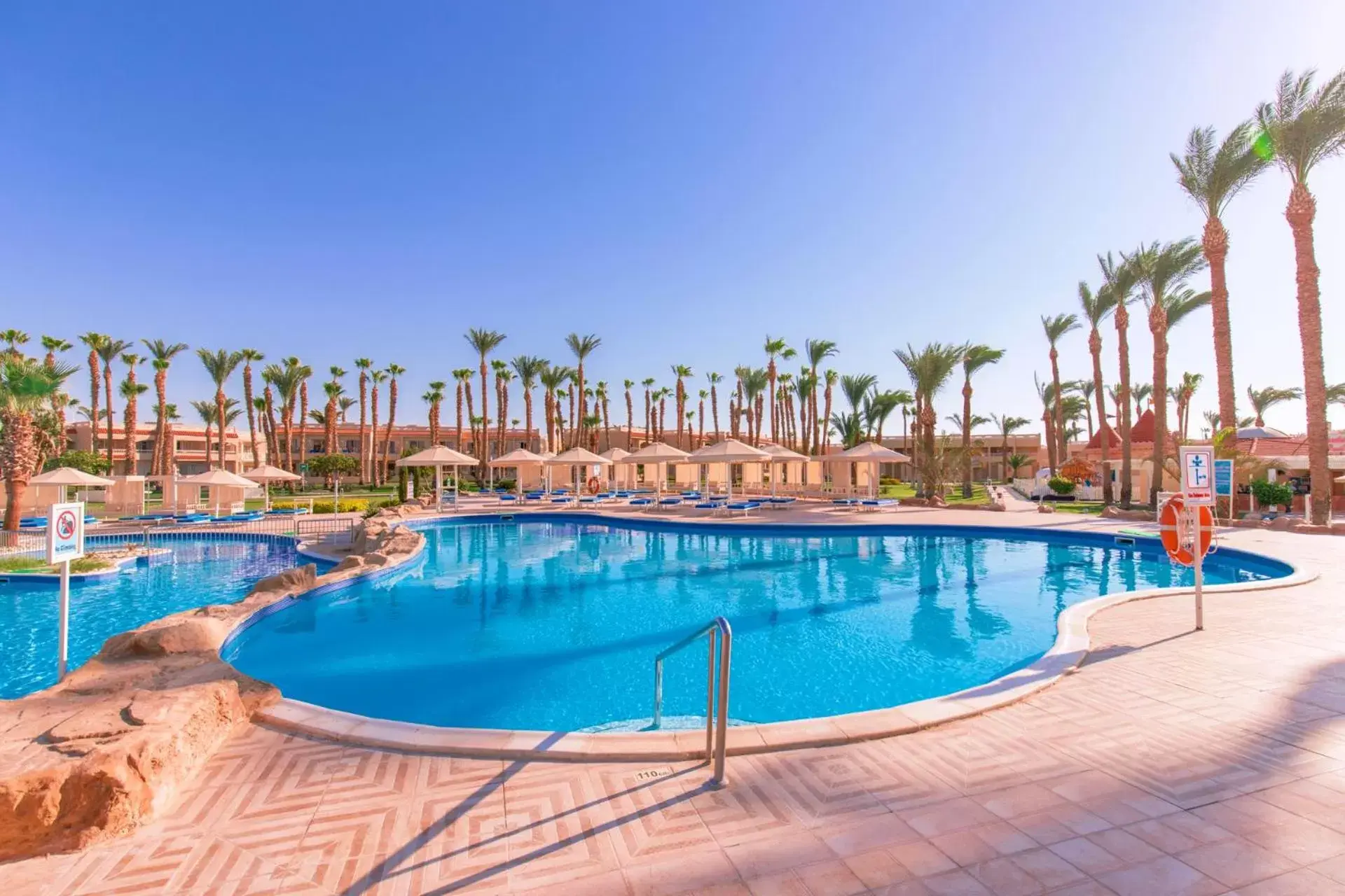 Swimming Pool in Beach Albatros Resort - Hurghada