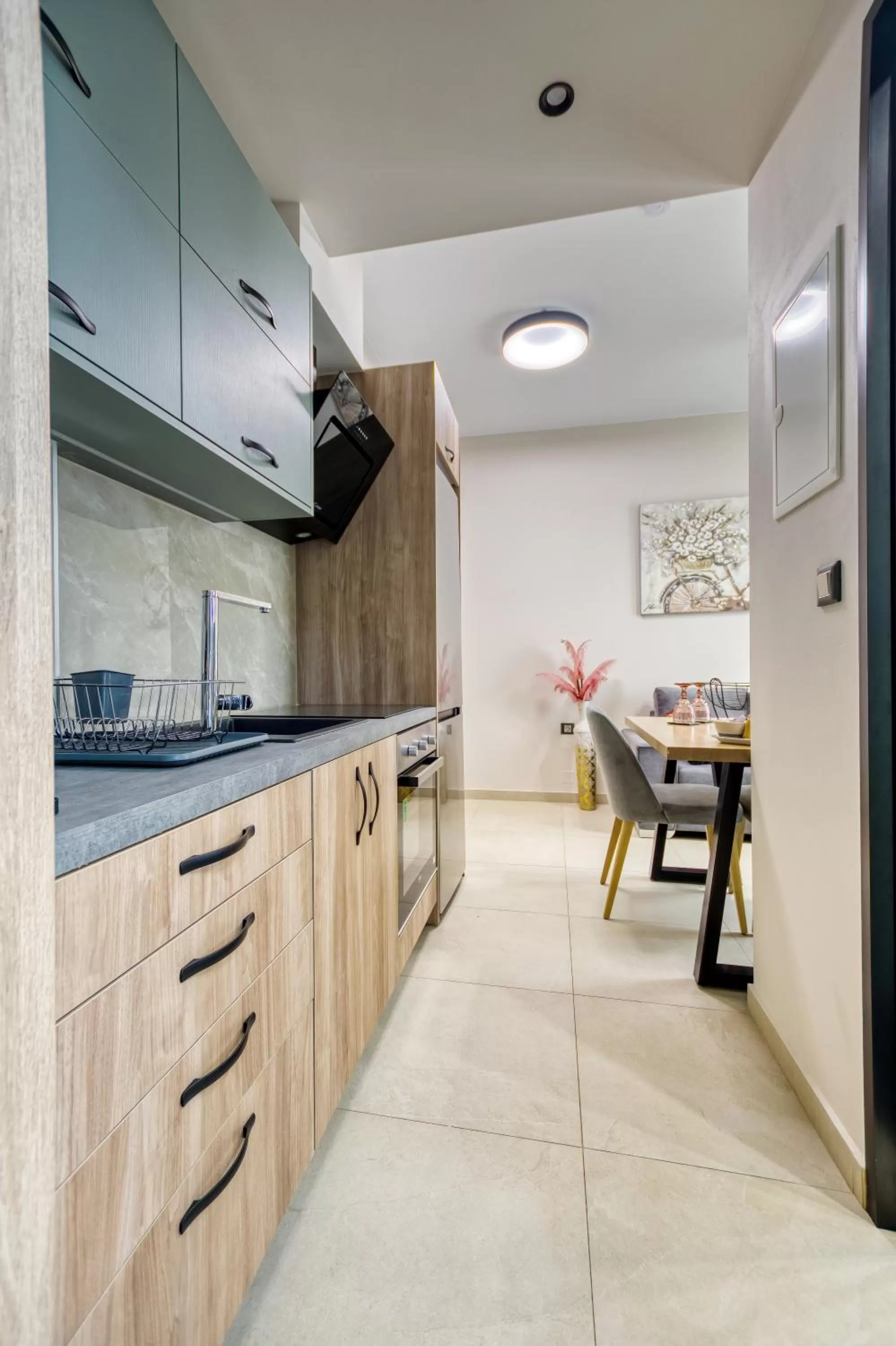 Kitchen or kitchenette in Sapphire Horizon Suites