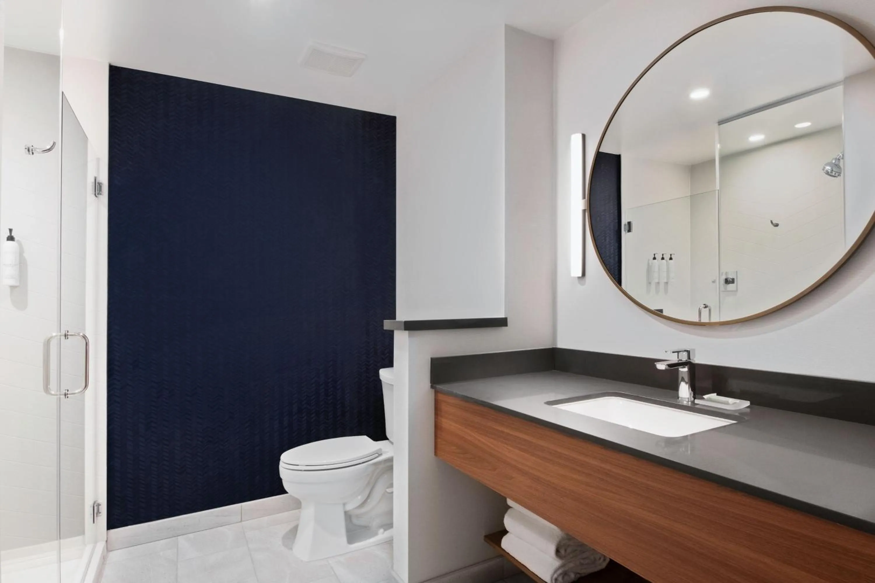 Bathroom in Fairfield by Marriott Inn & Suites Chino