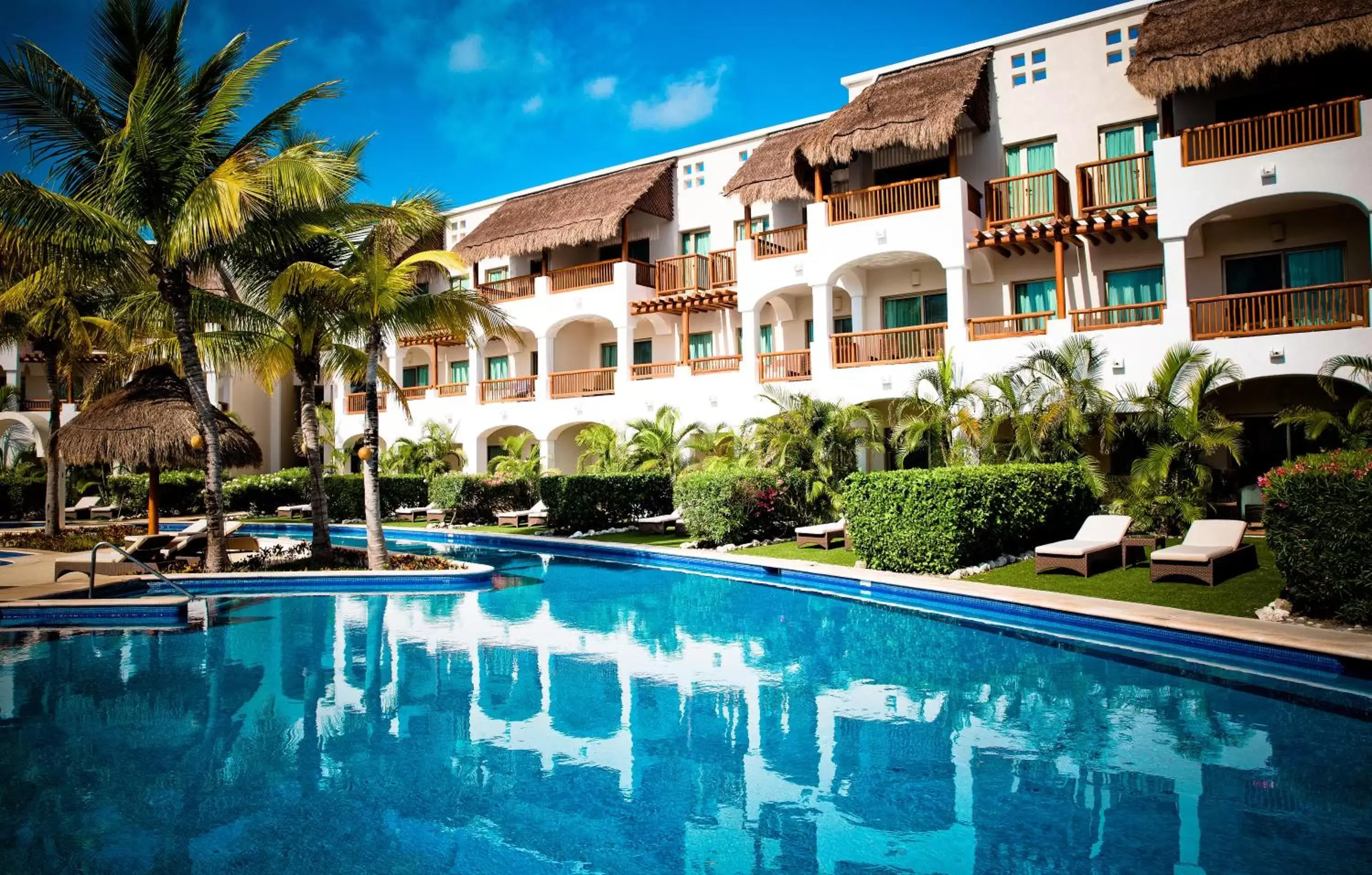 Swimming pool, Property Building in Valentin Imperial Riviera Maya All Inclusive - Adults Only