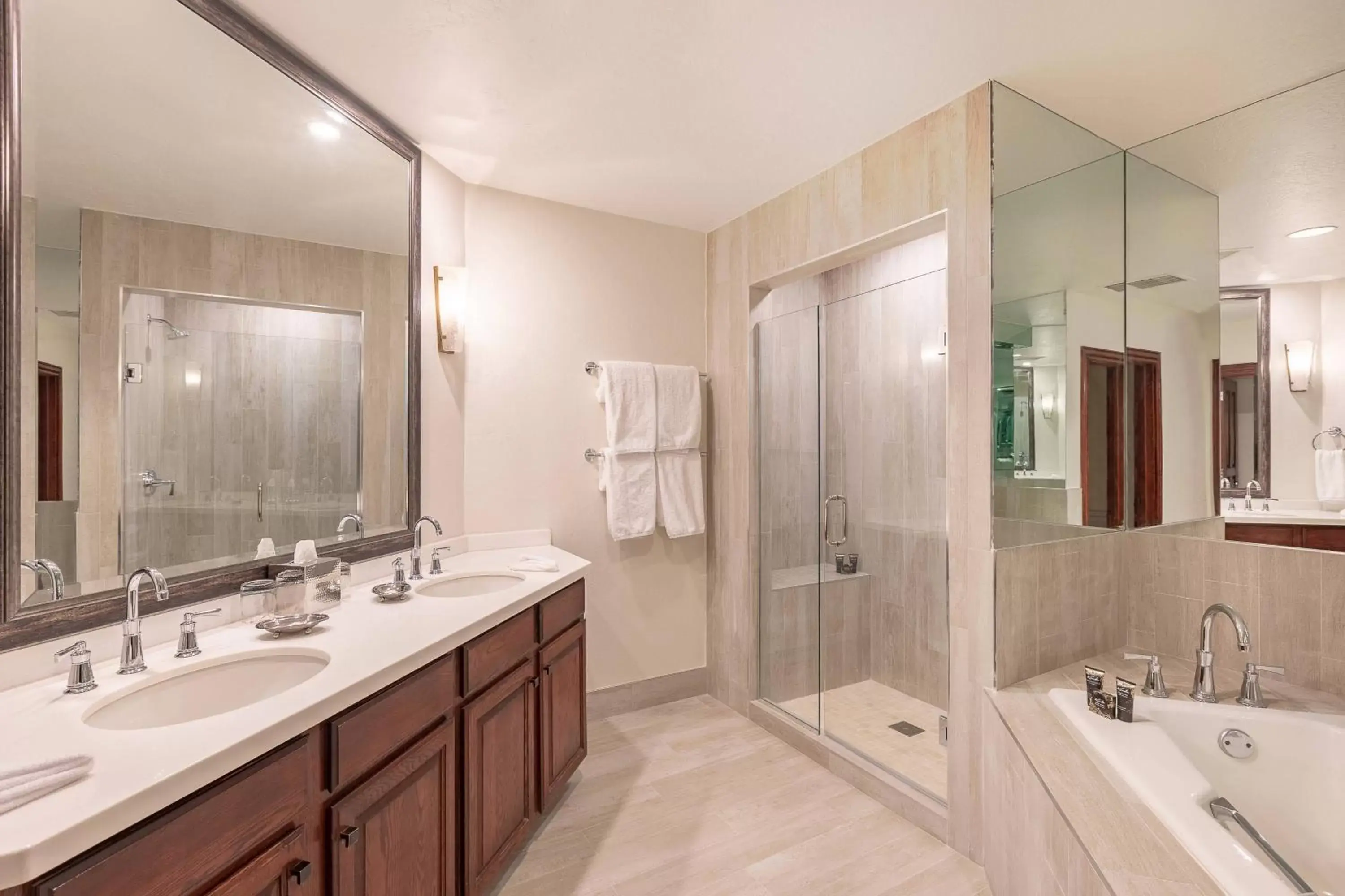 Bathroom in Beaver Creek Lodge, Autograph Collection