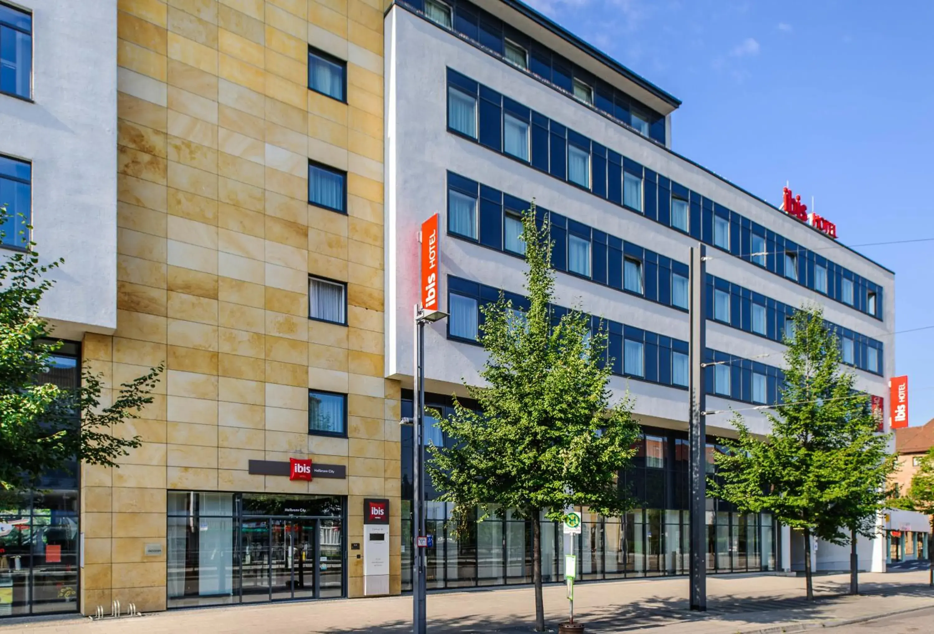 Facade/entrance, Property Building in ibis Heilbronn City