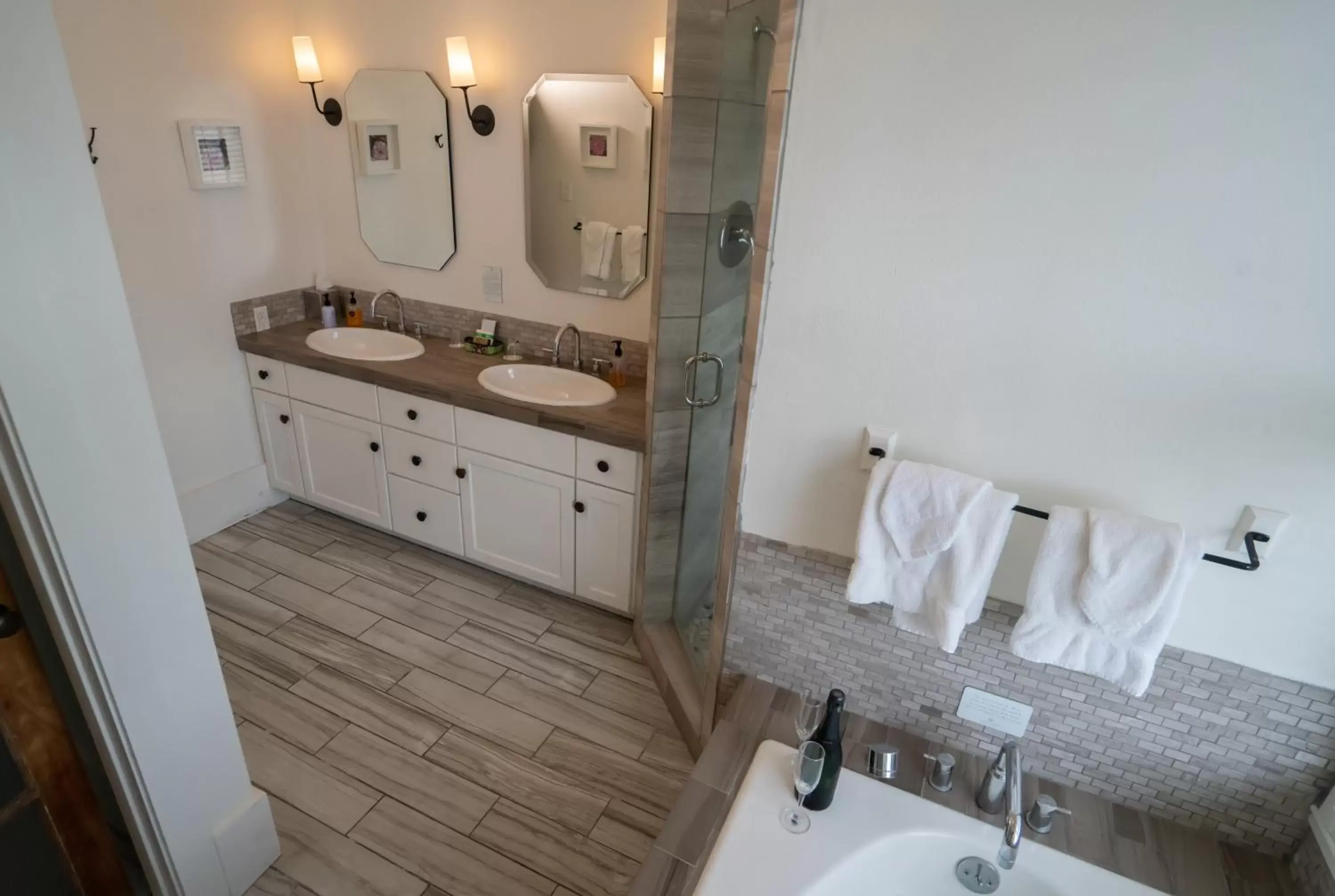 Bathroom in Sage Hill Inn & Spa