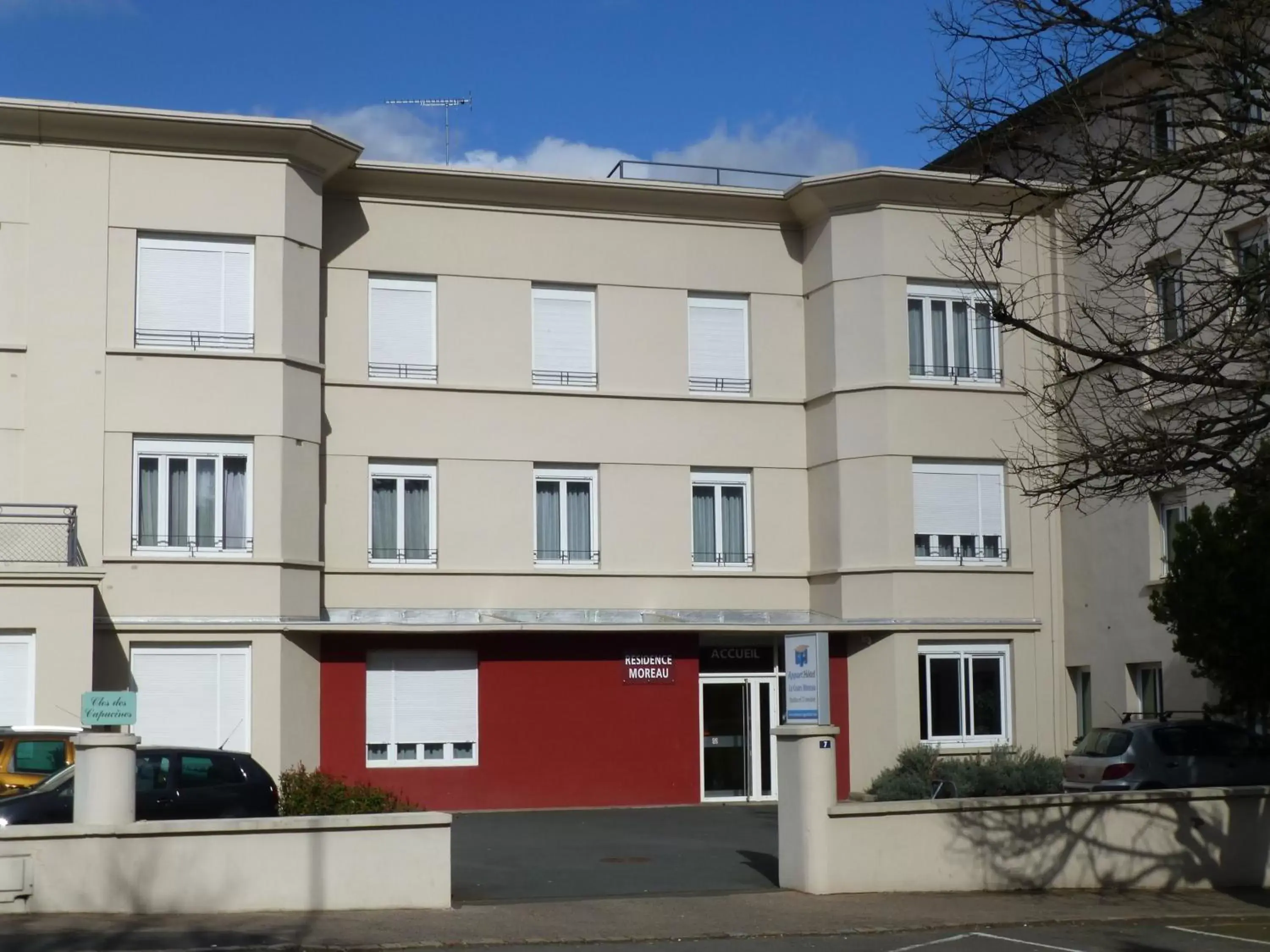 Facade/entrance, Property Building in KOSY Appart'Hôtels - Le Cours Moreau