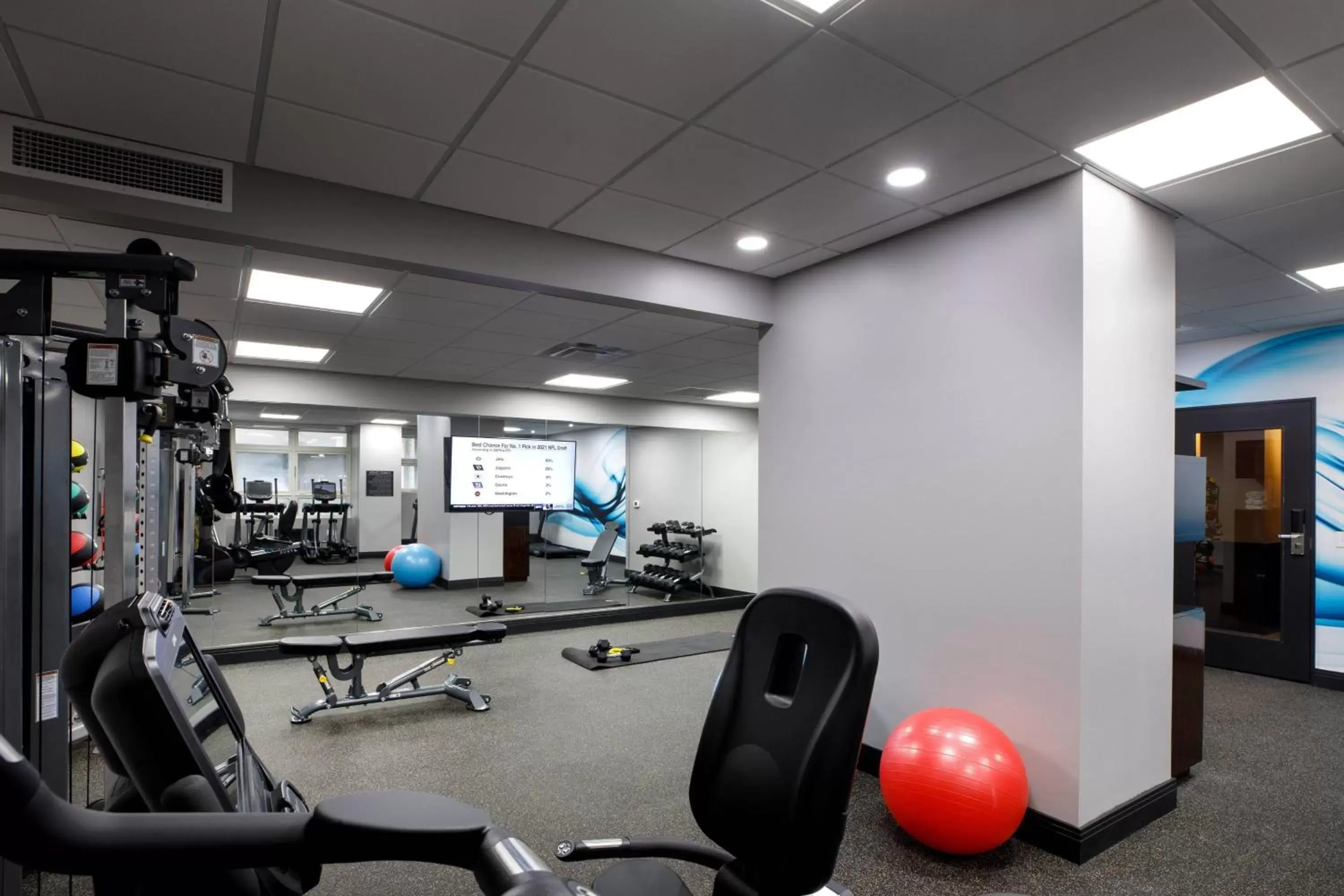 Fitness centre/facilities, Fitness Center/Facilities in Hotel Metro, Autograph Collection