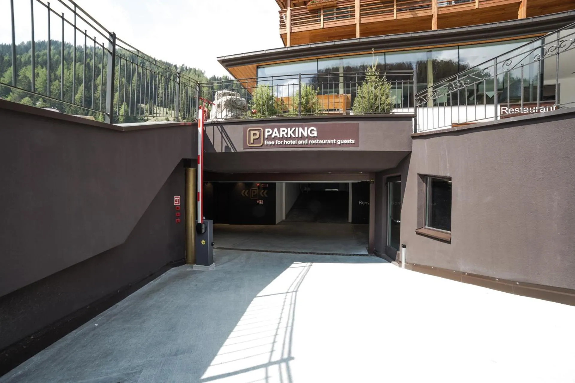 Parking in Freina Mountain Lifestyle Hotel