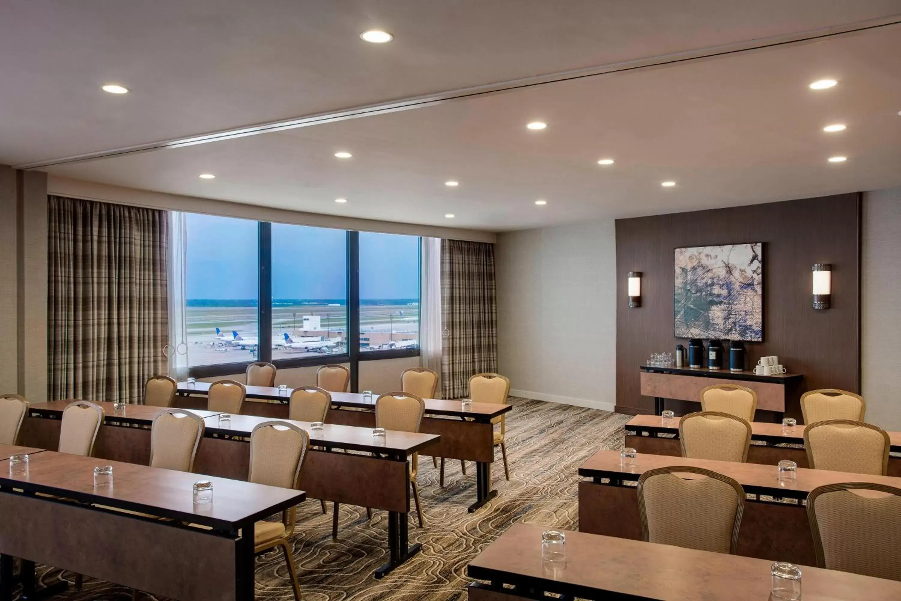 Meeting/conference room in Houston Airport Marriott at George Bush Intercontinental