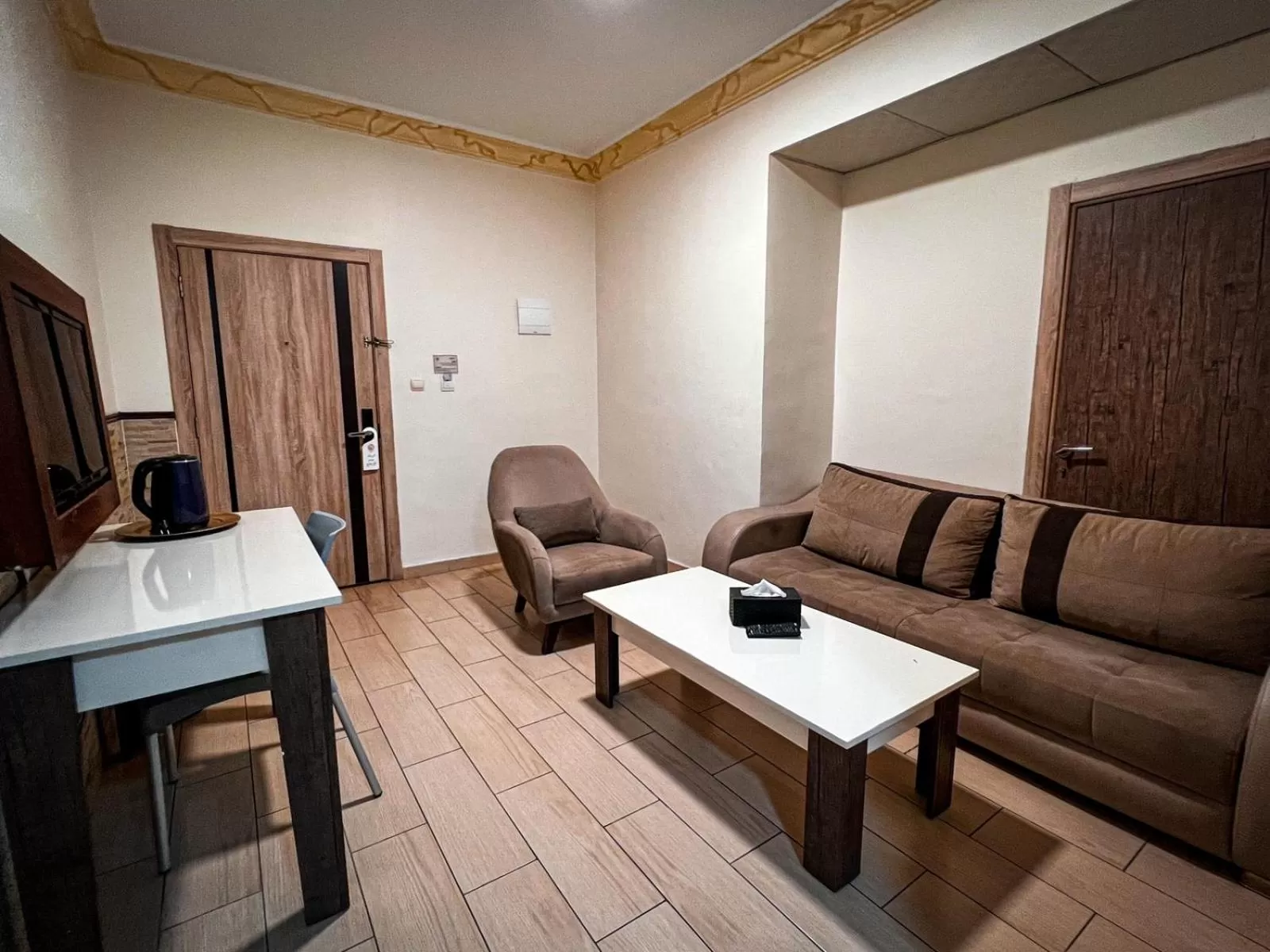 TV and multimedia in Balcony Hotel