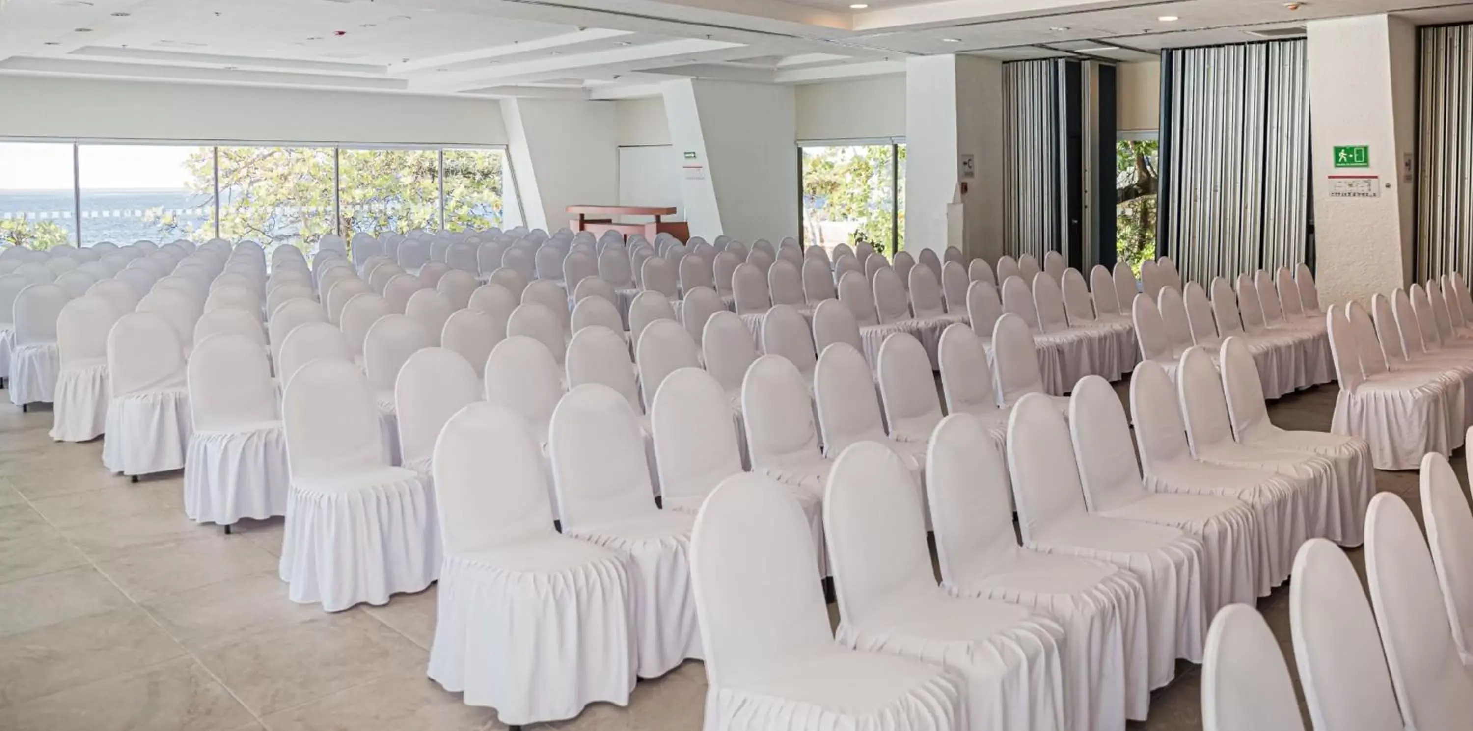 Meeting/conference room, Banquet Facilities in Holiday Inn Resort Acapulco, an IHG Hotel