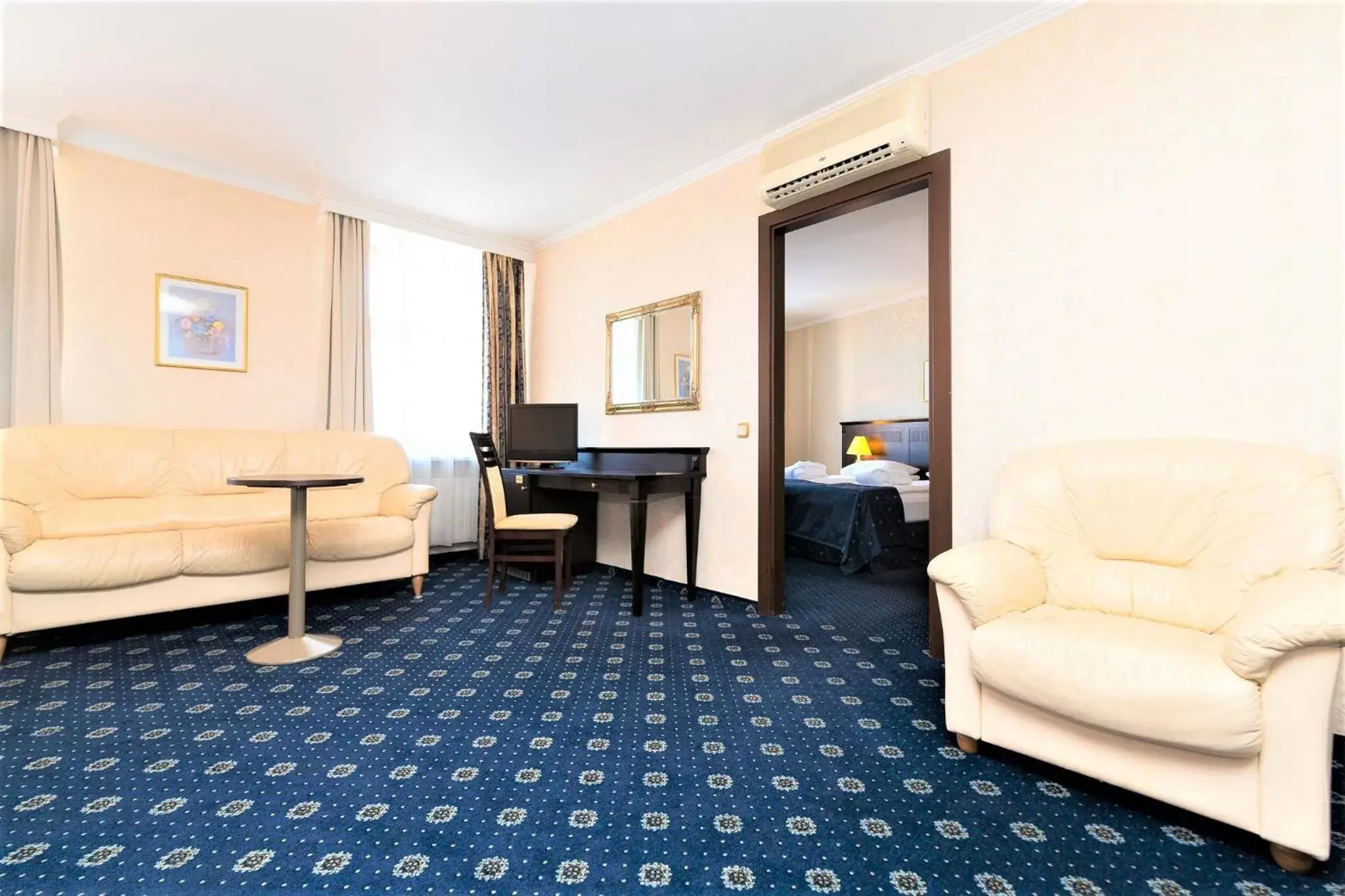 Family Room (2 Adults + 2 Children) in Rixwell Gertrude Hotel