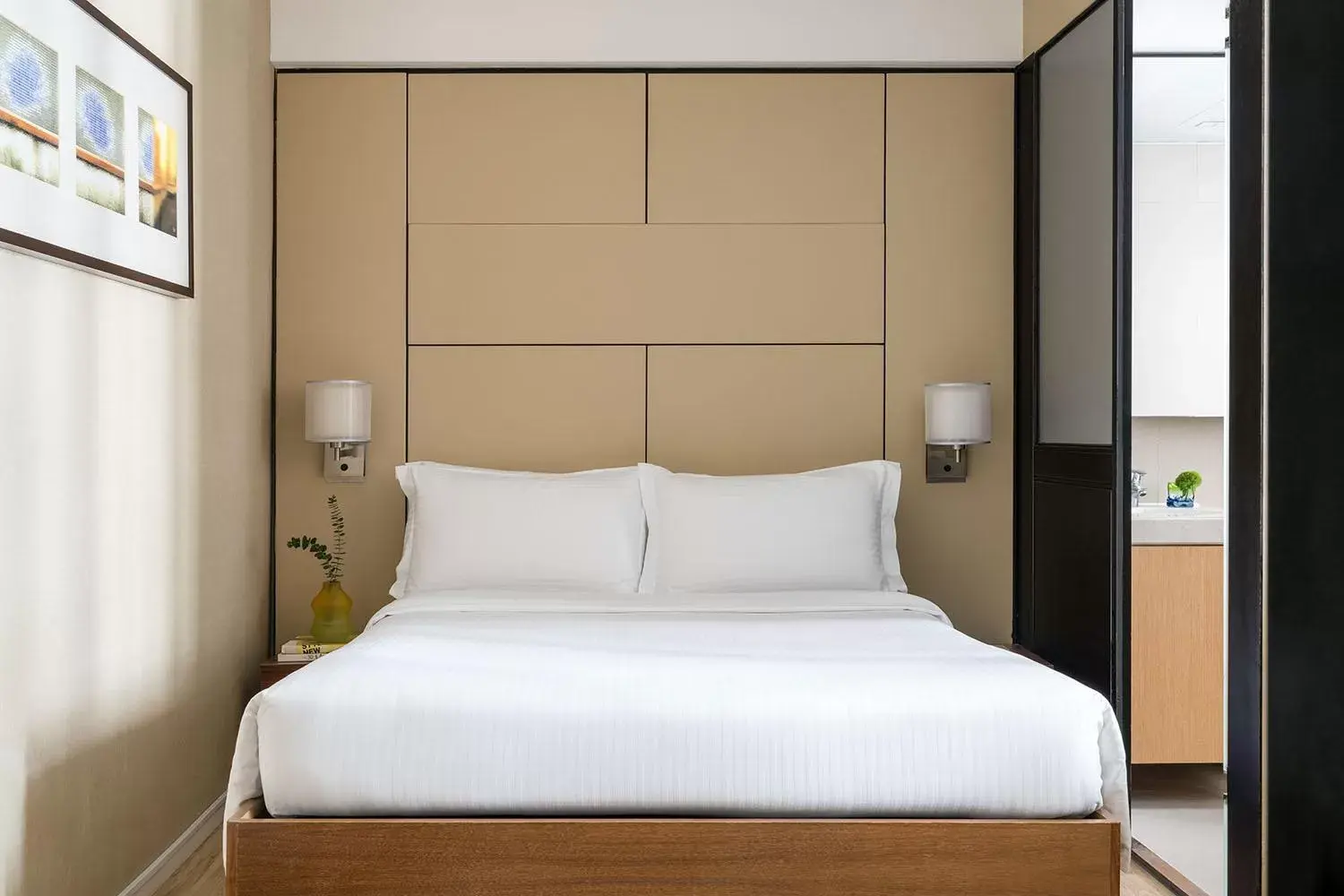 Bed in YING'nFLO, Hong Kong, Wan Chai