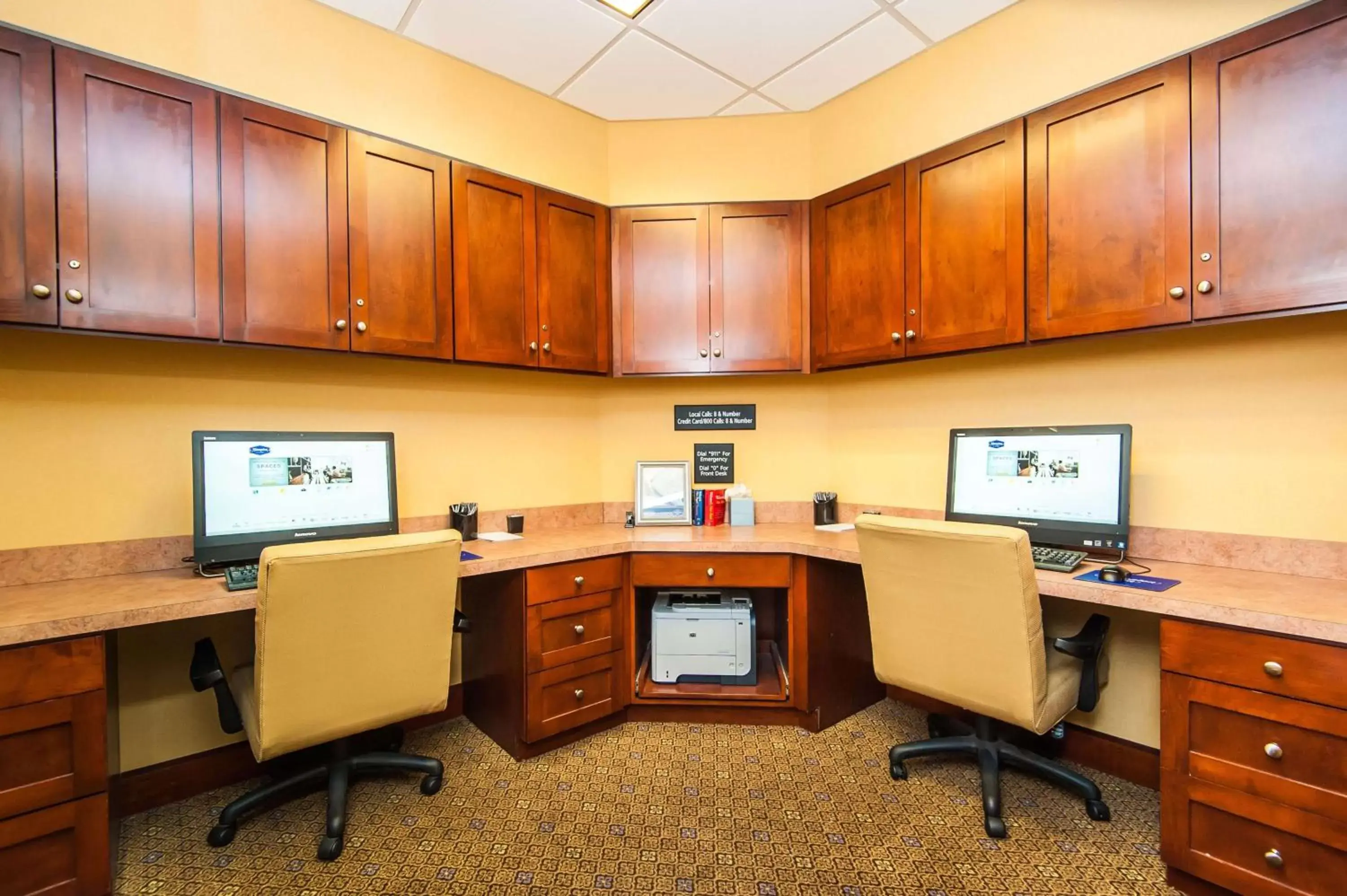 Business facilities, Business Area/Conference Room in Hampton Inn South Kingstown - Newport Area