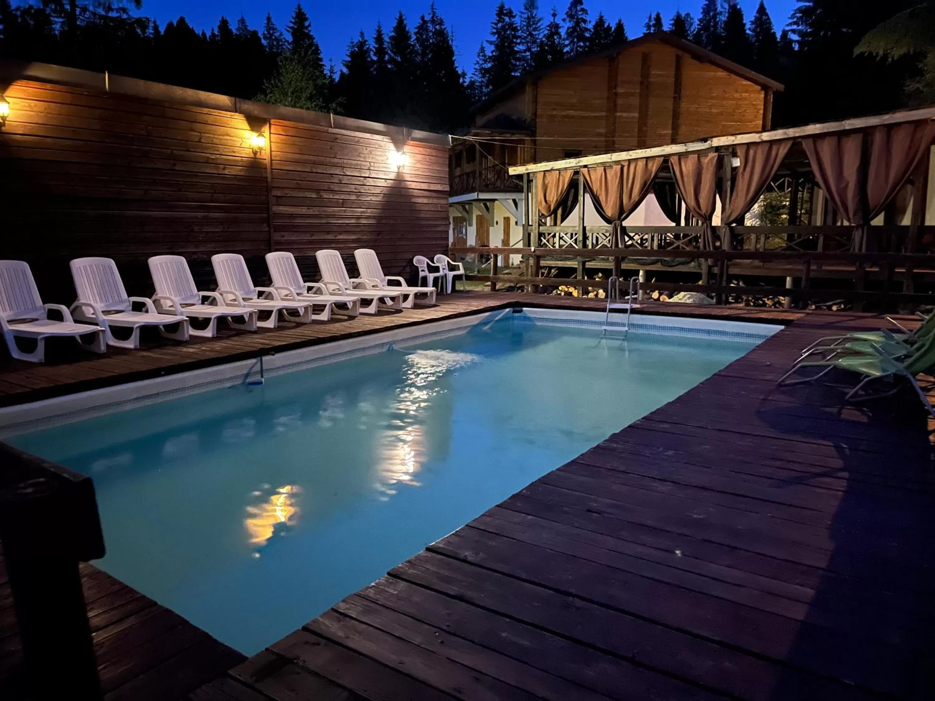 Swimming pool in Terem