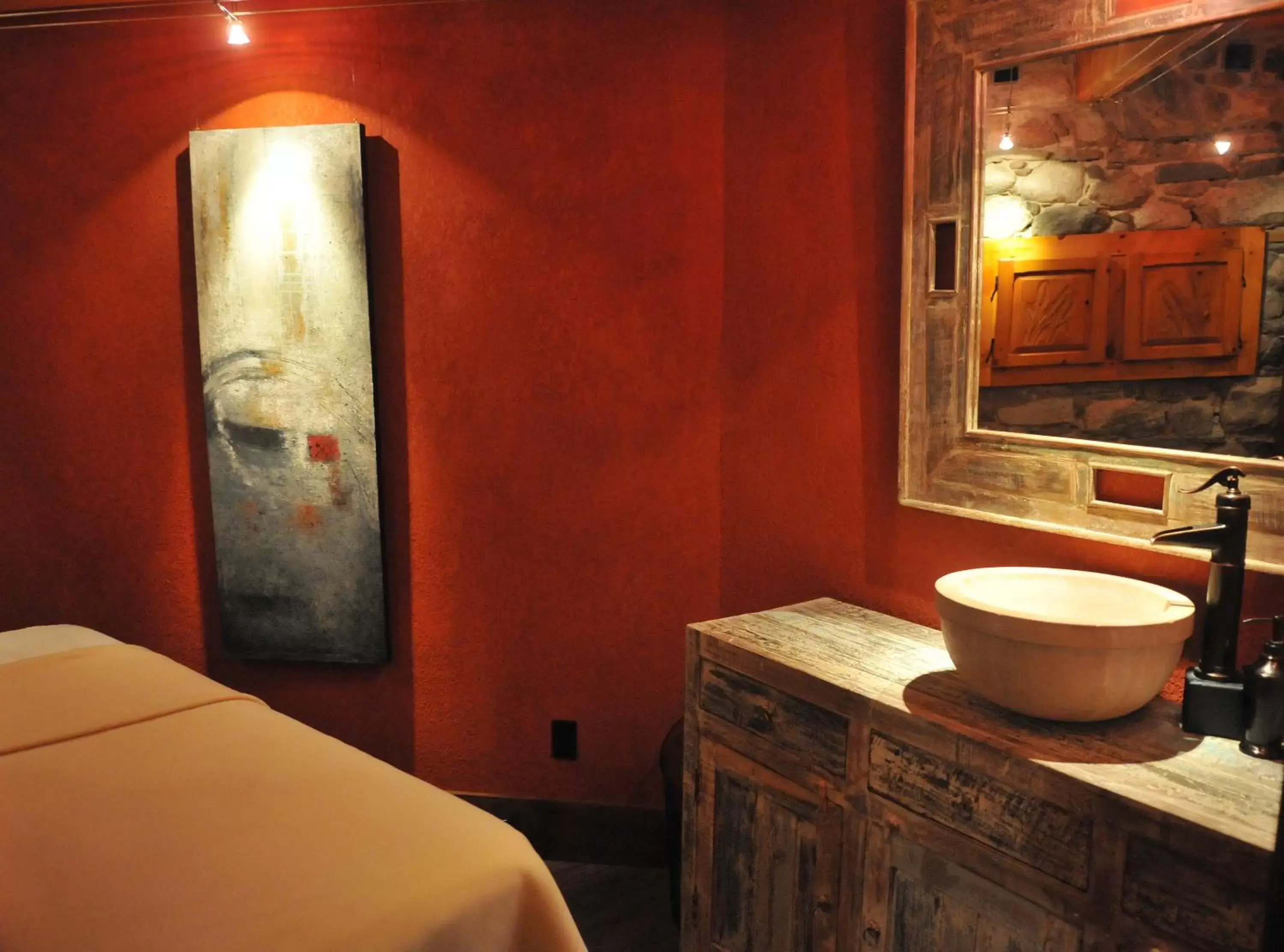 Massage, Bathroom in Manoir Ramezay