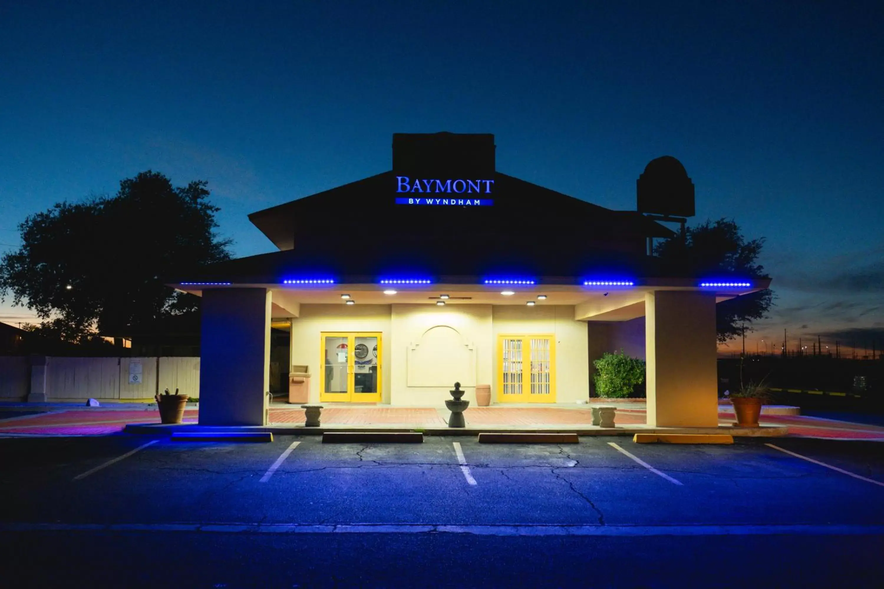 Property Building in BAYMONT BY WYNDHAM Property Building in BAYMONT BY WYNDHAM