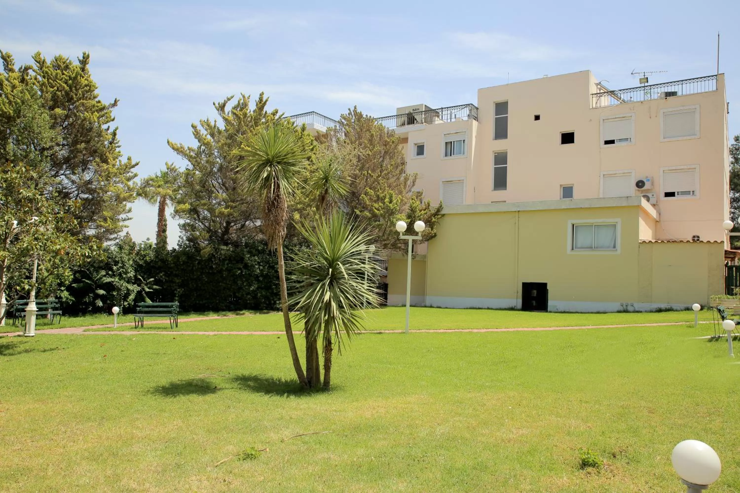 Garden view in Hotel Anesi