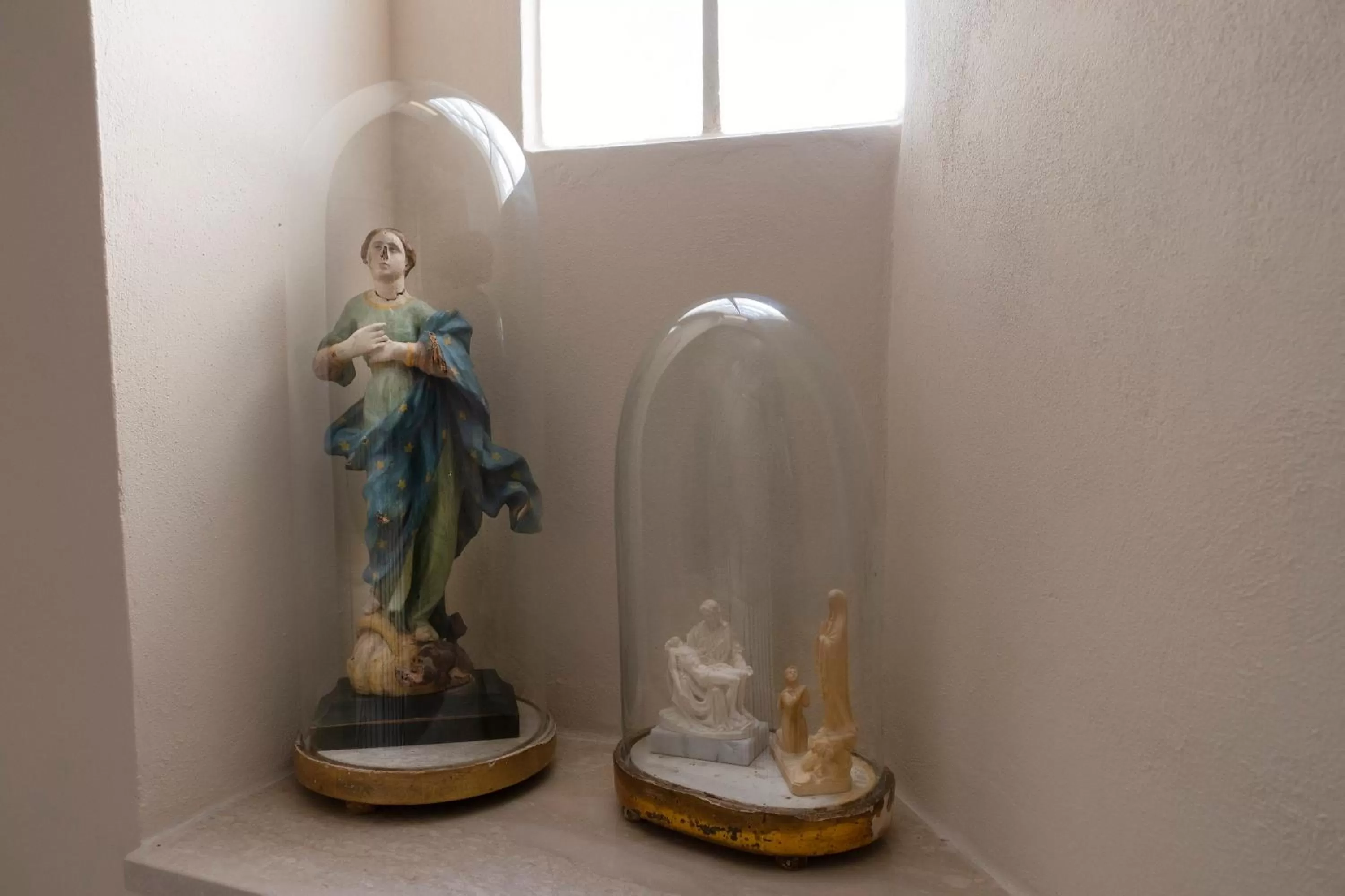 Decorative detail in Alloggio della Posta Vecchia